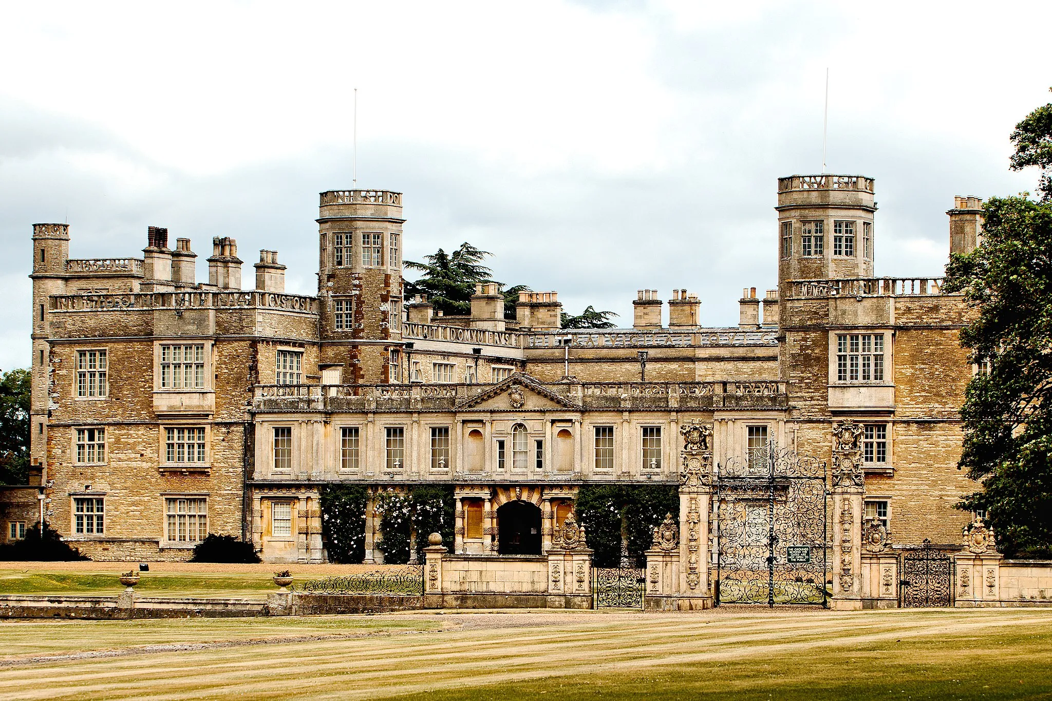 Photo showing: Castle Ashby