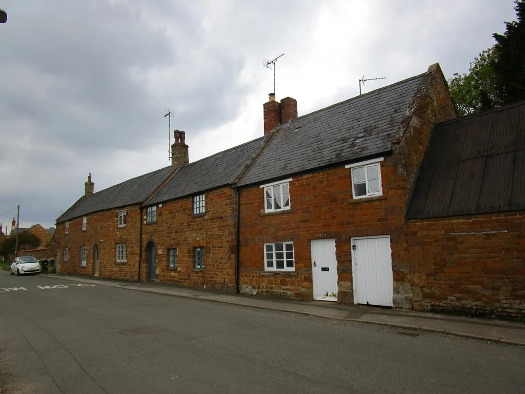 Photo showing: Cottages, Main Street, Lyddington