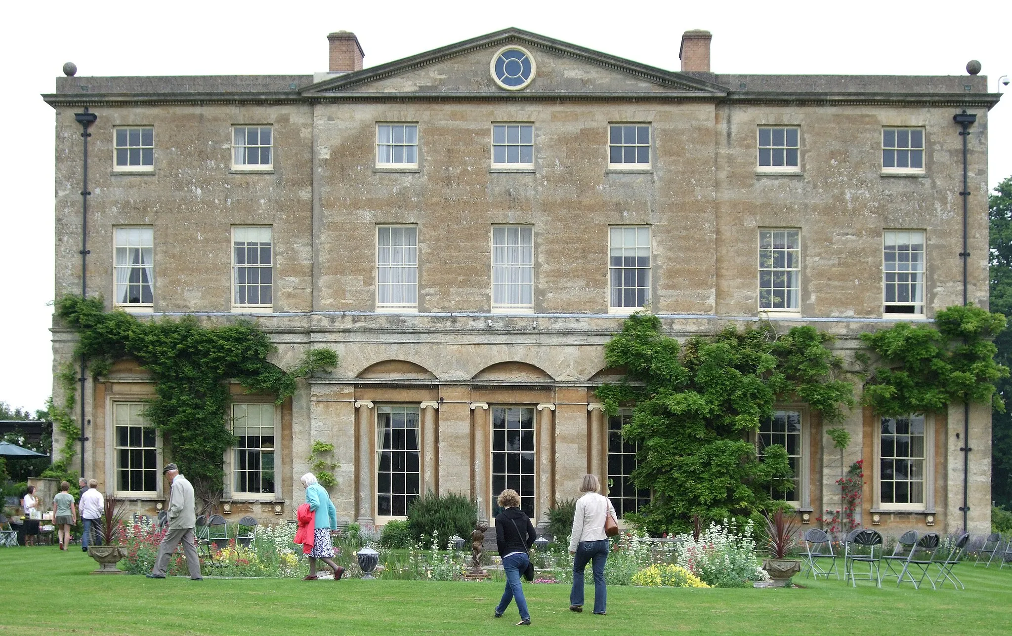 Photo showing: Courteenhall House during the biennial fête Saturday 7 June 2008