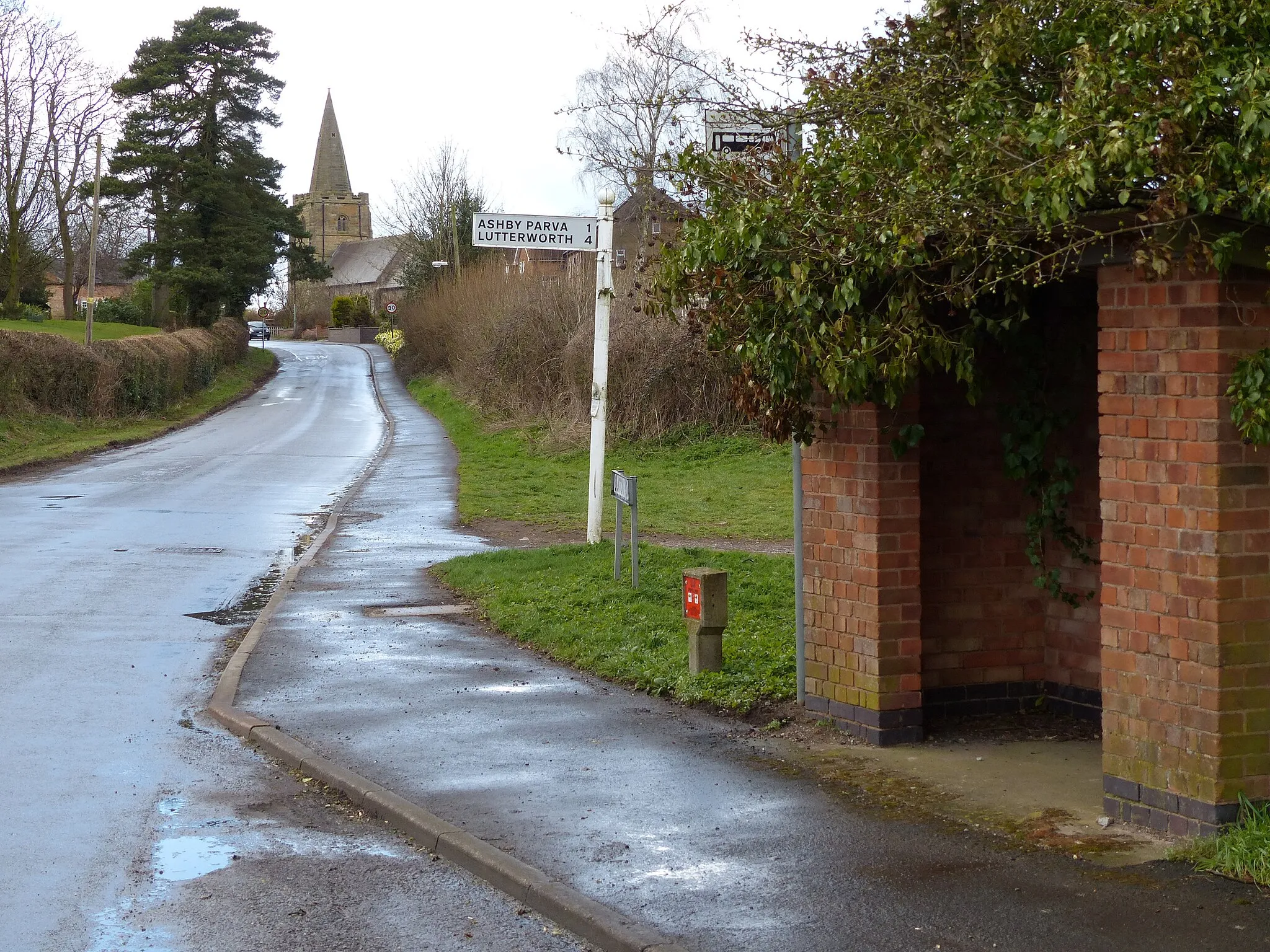Photo showing: Bus shelter on Dunton Road