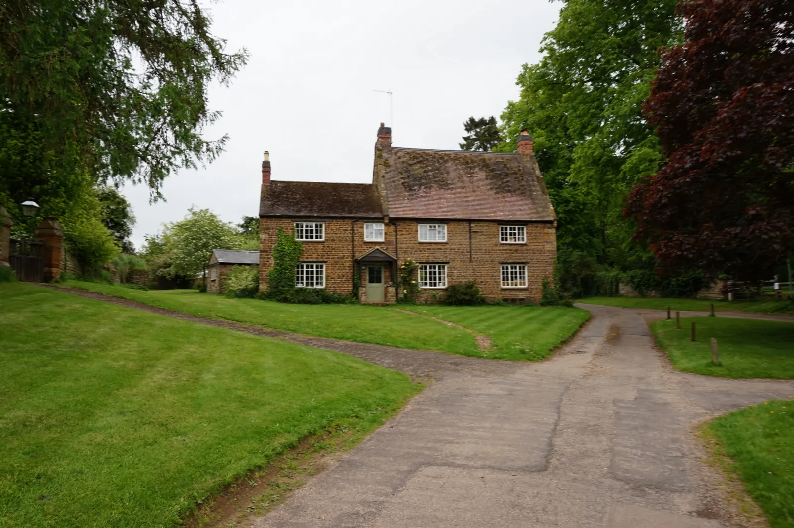 Photo showing: Cottage on Ivens Lane, Litchborough