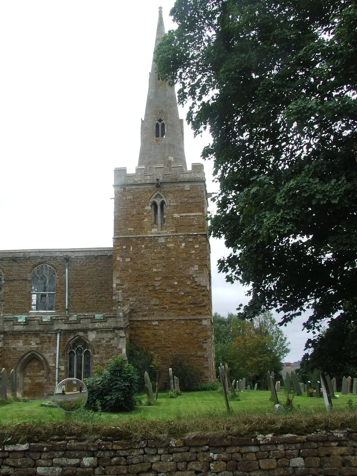 Photo showing: St Peter's Church spire