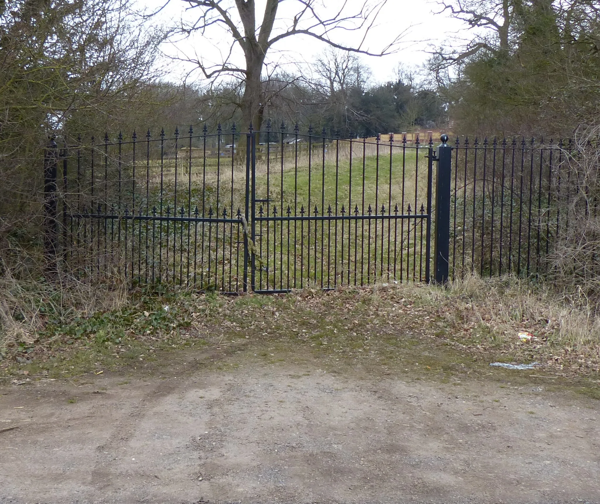 Photo showing: Disused gates to Langton Hall