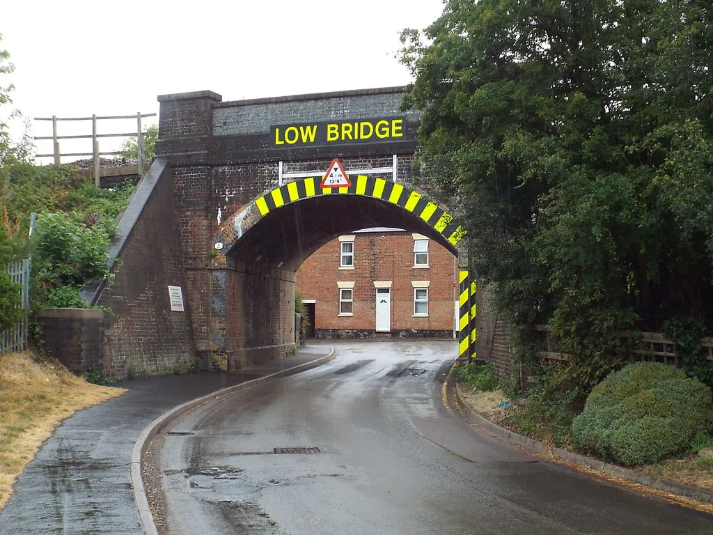 Photo showing: Bridge over Scotland Road, Market Harborough