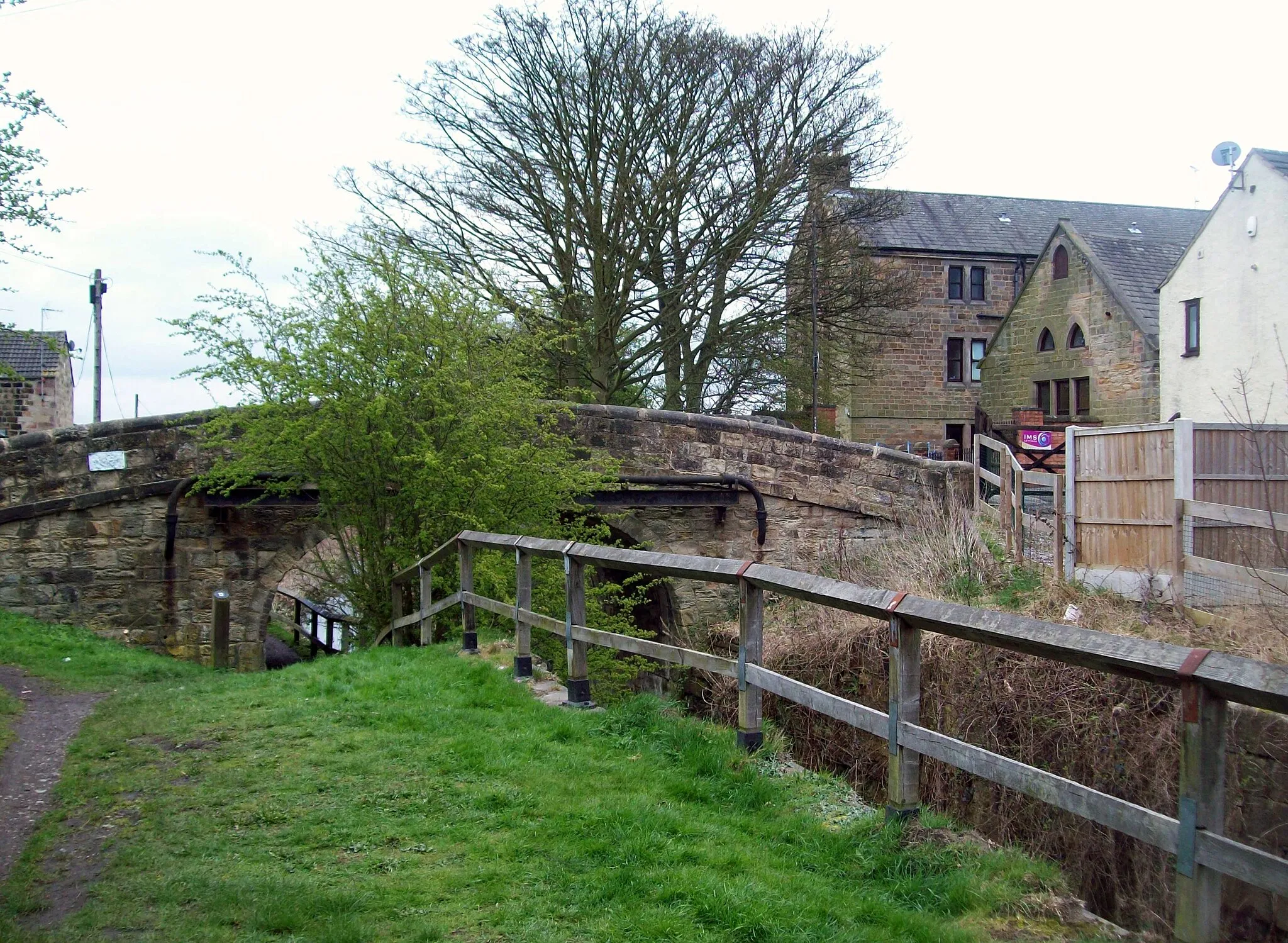 Photo showing: Bridge over the Cromford Canal in Ironville