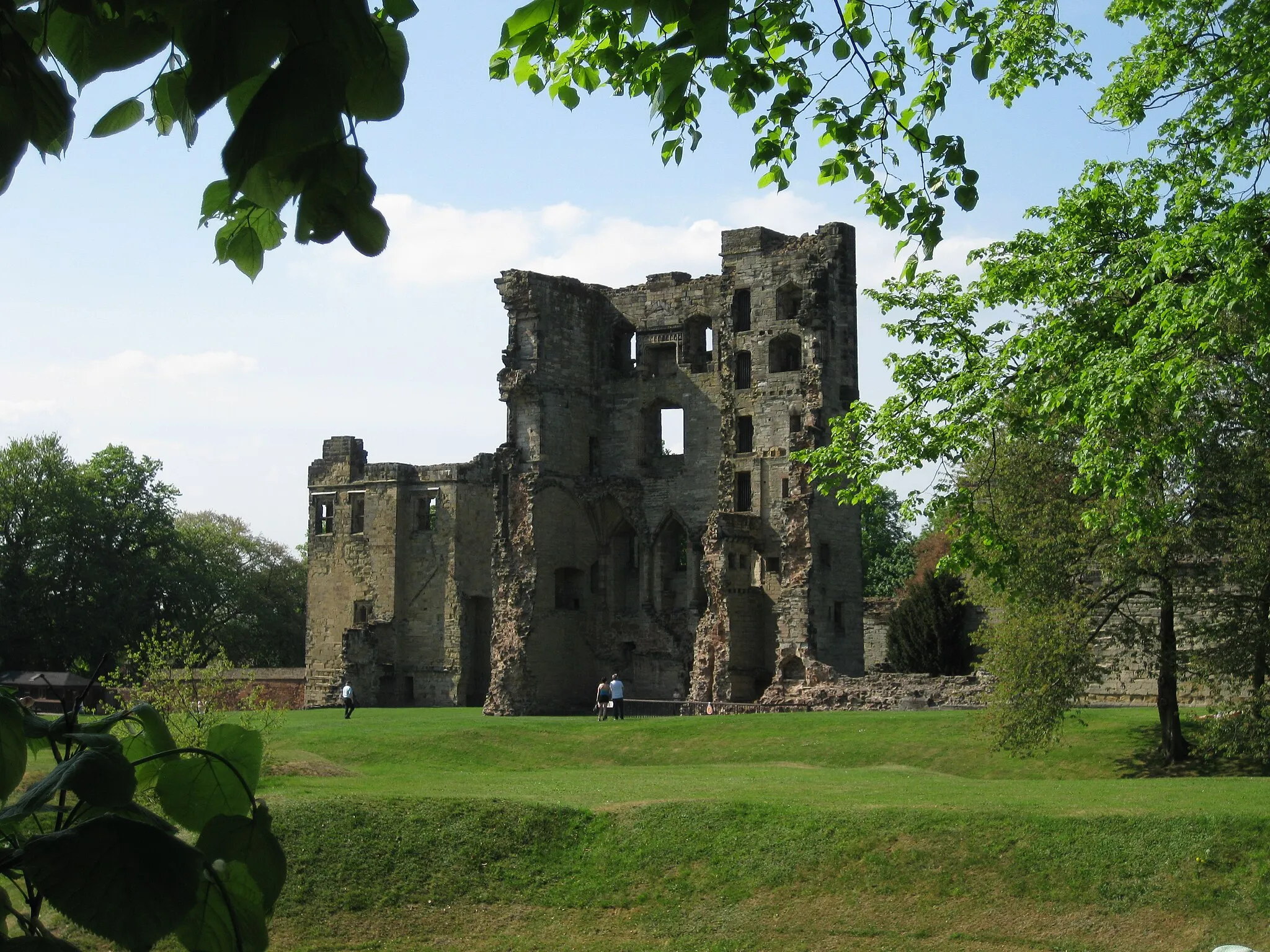 Photo showing: A view through the trees of ashby de la zouch castle