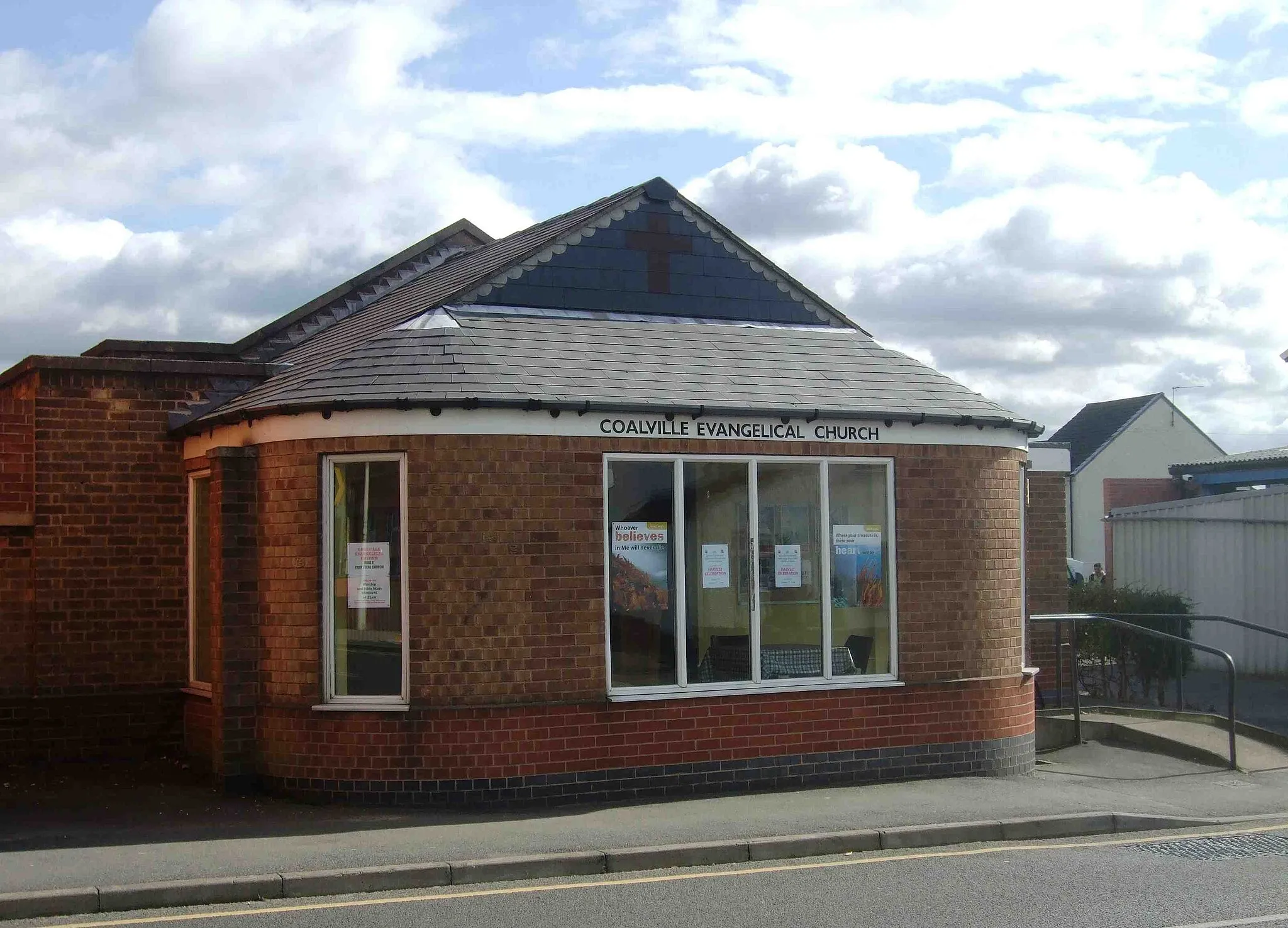 Photo showing: Evangelical Church at Coalville, Leicestershire, England