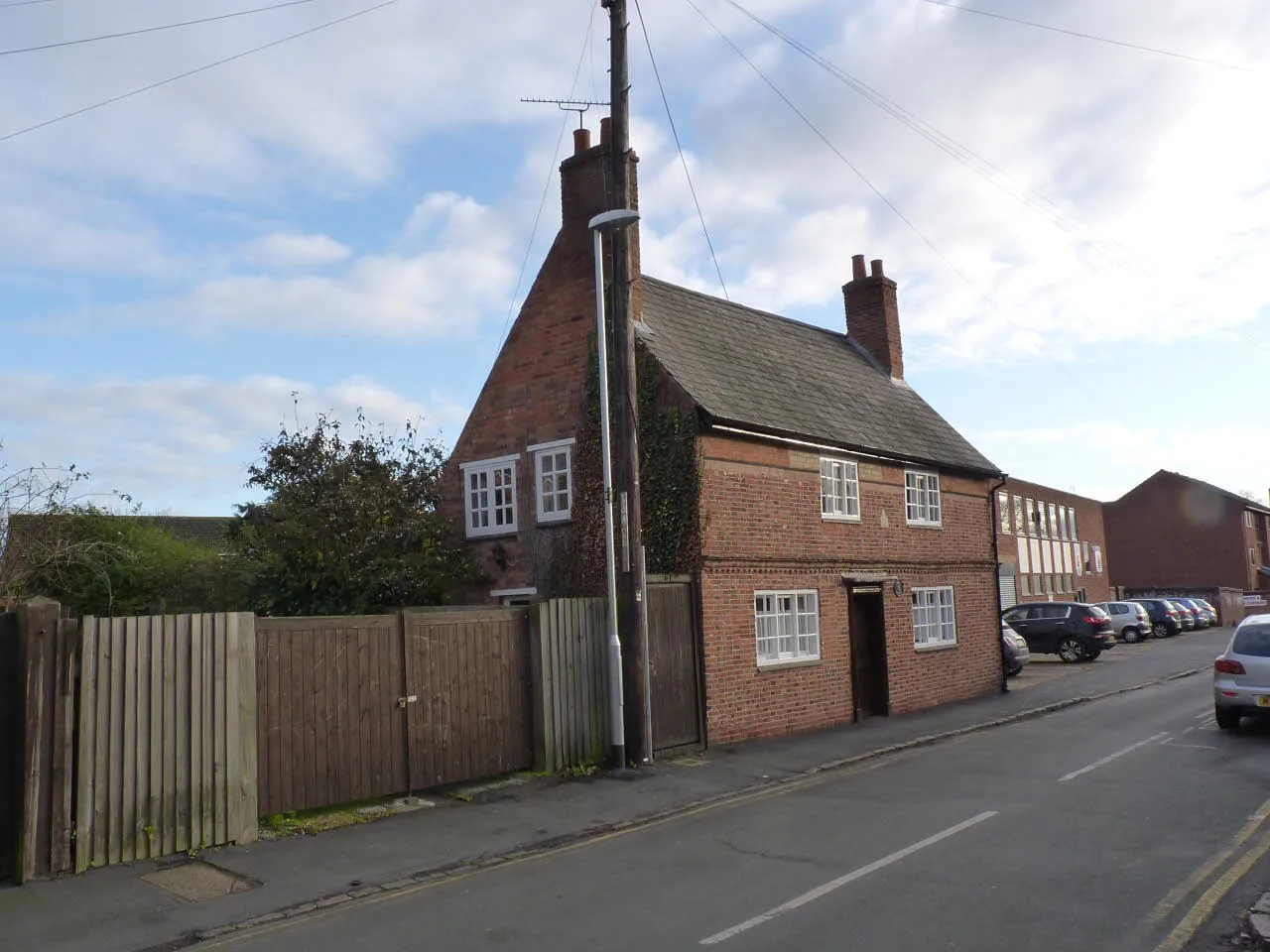 Photo showing: 3, Brook Street, Syston (Brick Cottage)