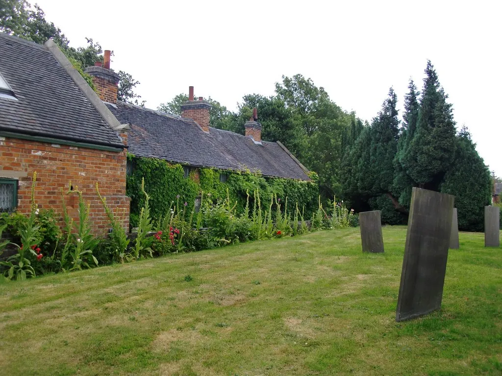 Photo showing: Almshouses at Sutton Cheney