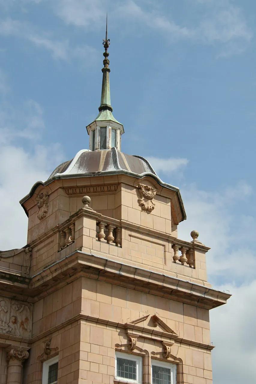 Photo showing: Former bank building, Shepshed, cupola and spirelet