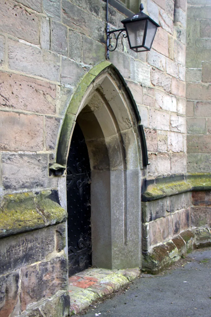 Photo showing: Entrance to St Peter's Church, Shackerstone, Leicestershire