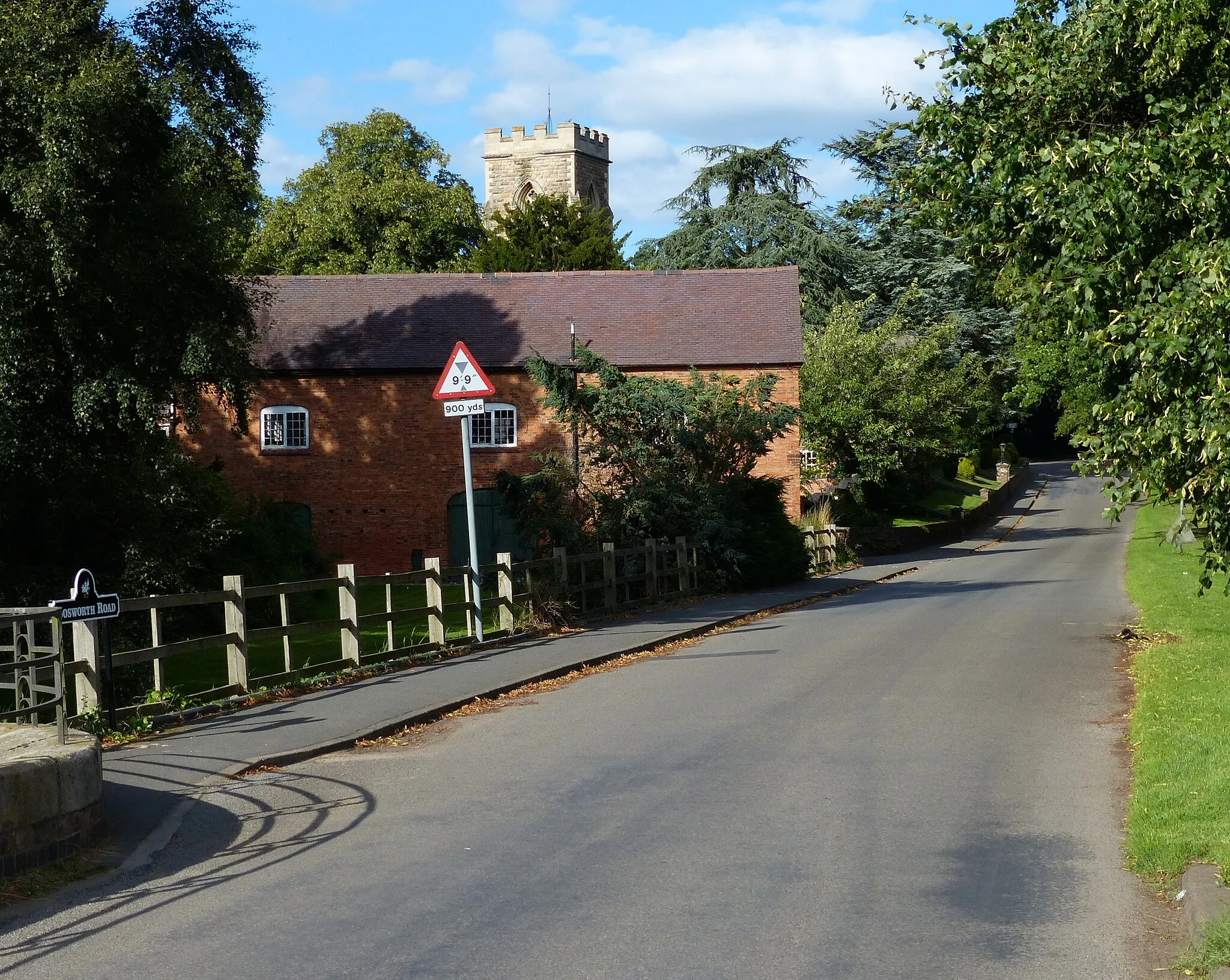 Photo showing: Bosworth Road in Shenton