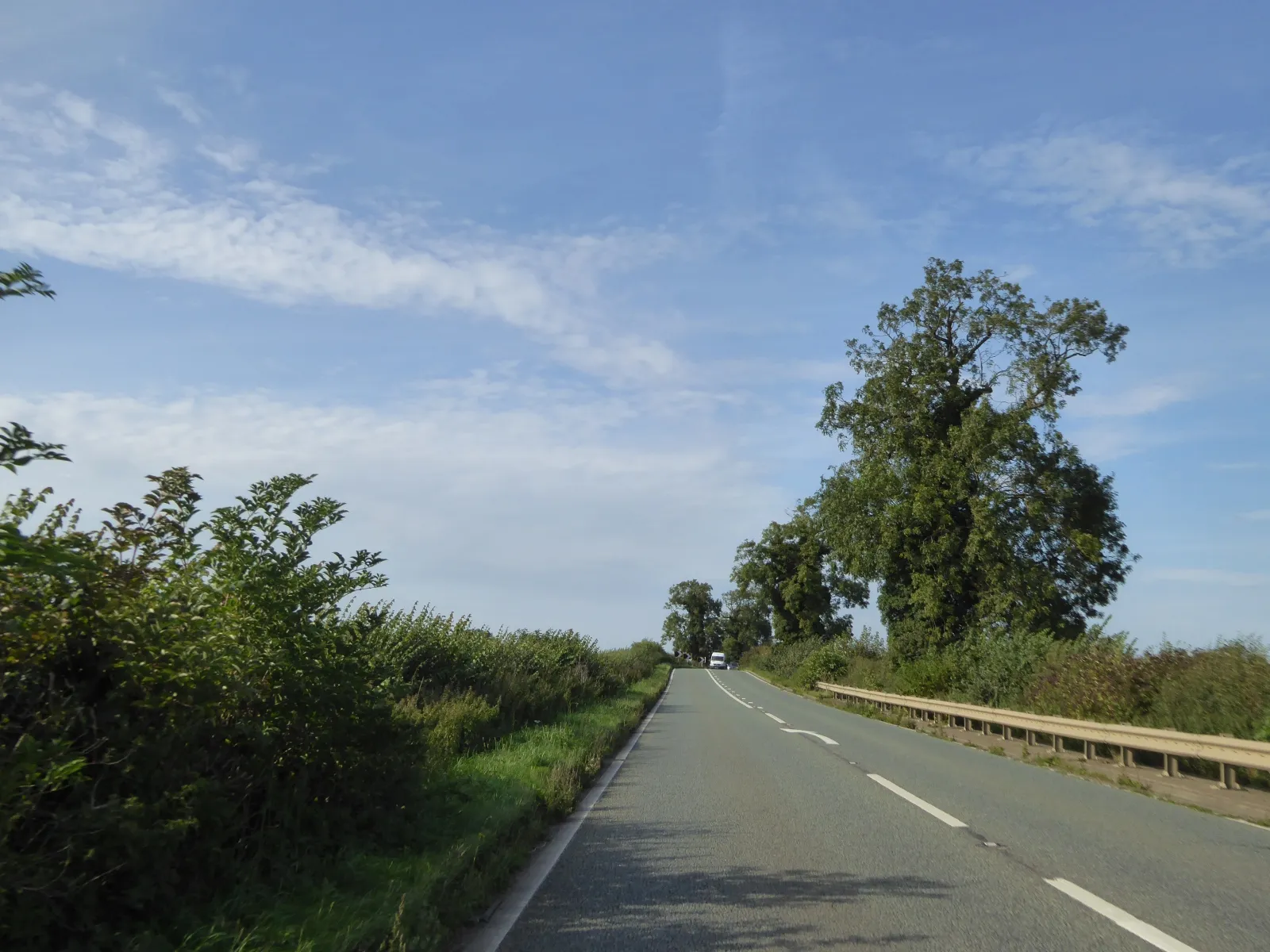 Photo showing: A361 (Ashby Road) with trees in a shallow valley