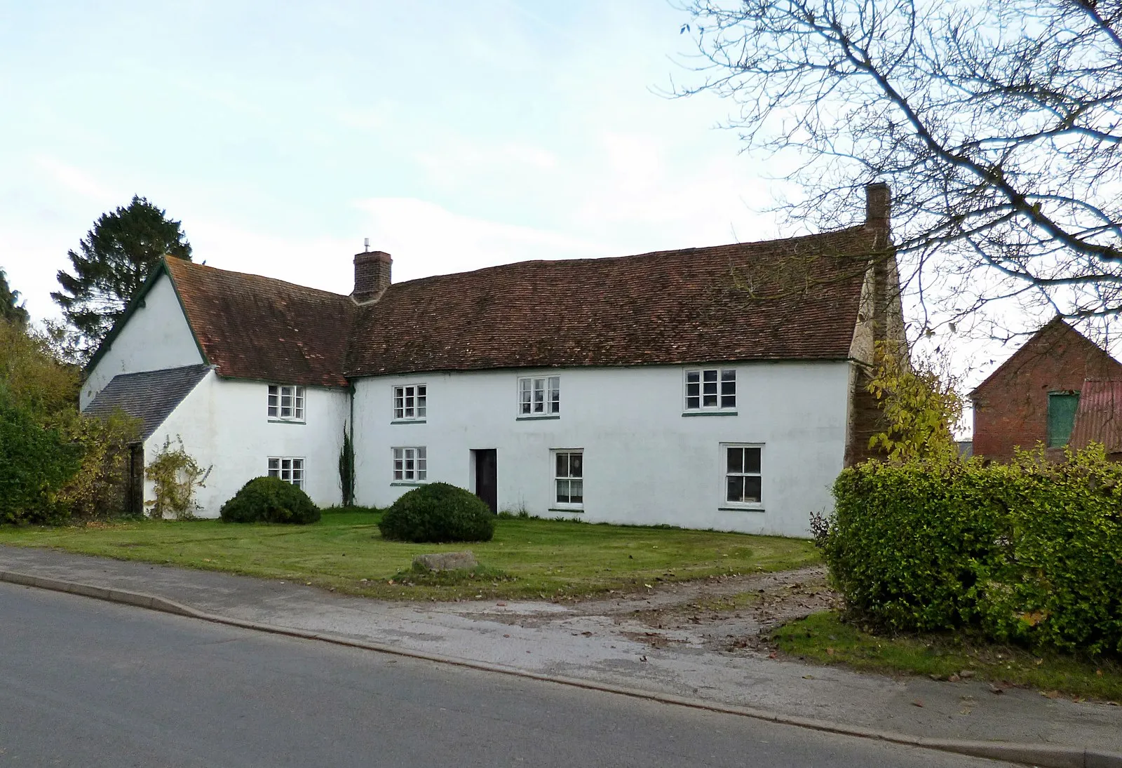 Photo showing: Willoughby-Whitehouse Farm