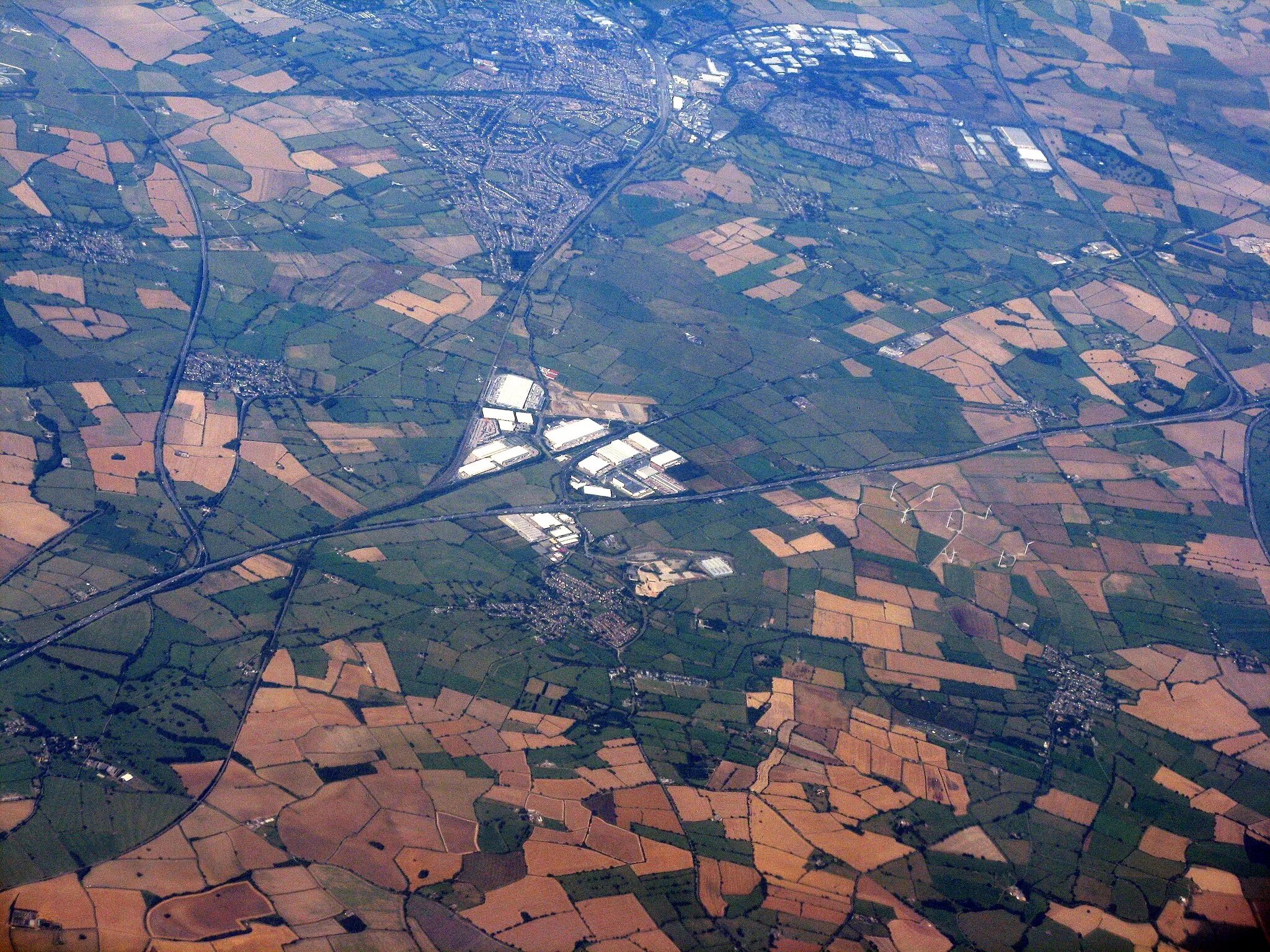 Photo showing: Crick and the Daventry International Rail Freight Terminal