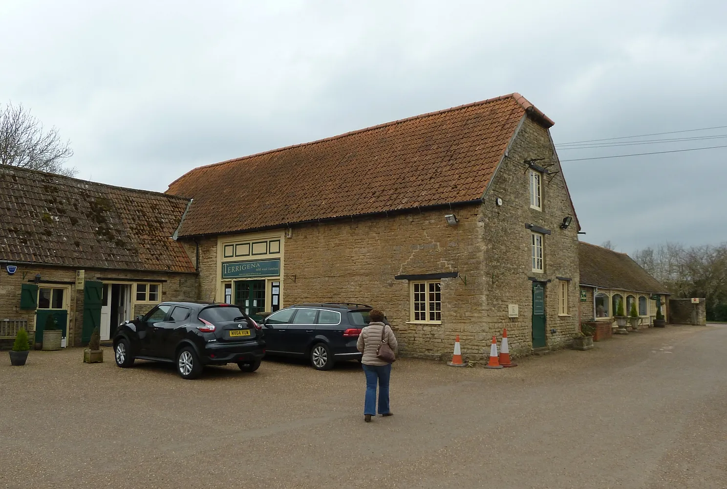 Photo showing: Castle Ashby Rural Shopping Yard