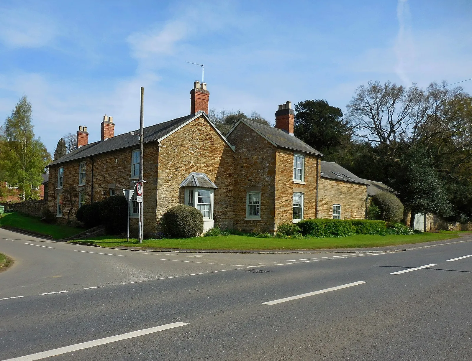 Photo showing: Maidwell Village