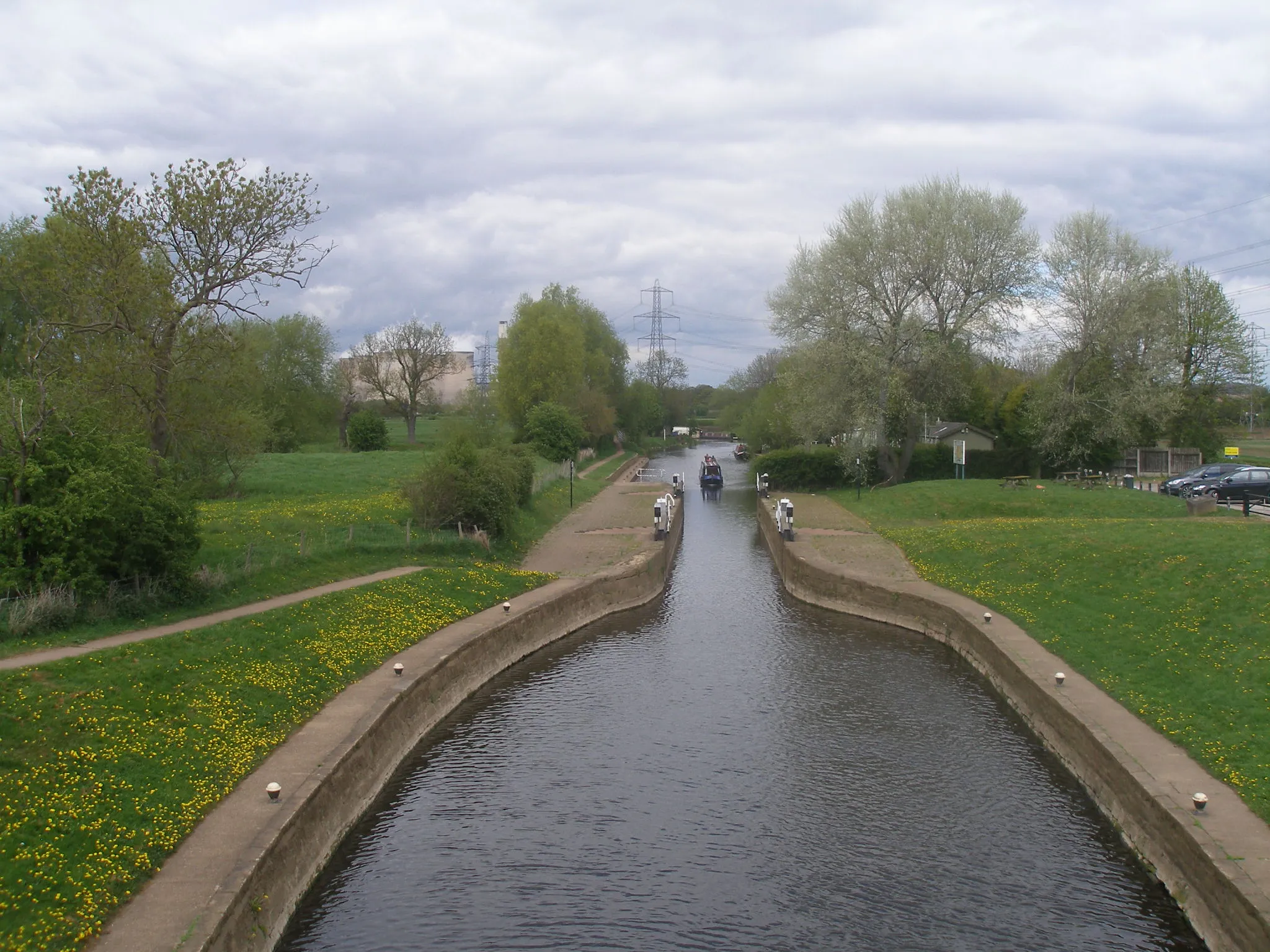 Photo showing: Canal from Station Road bridge, Kegworth