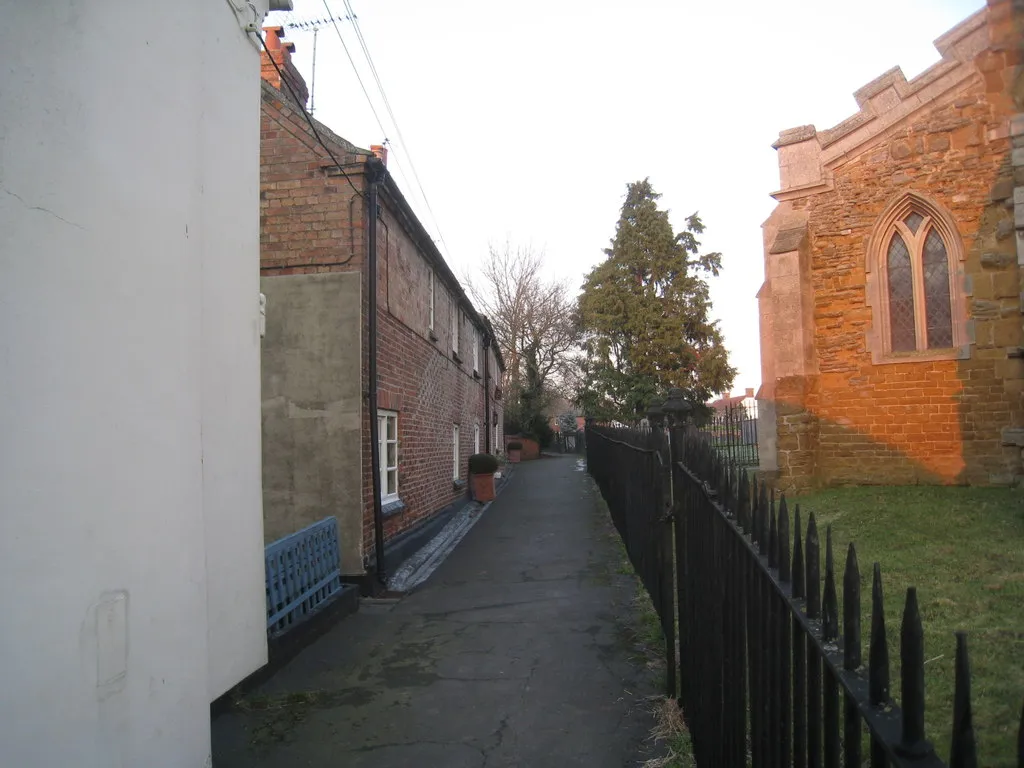 Photo showing: Church Walk, Hose