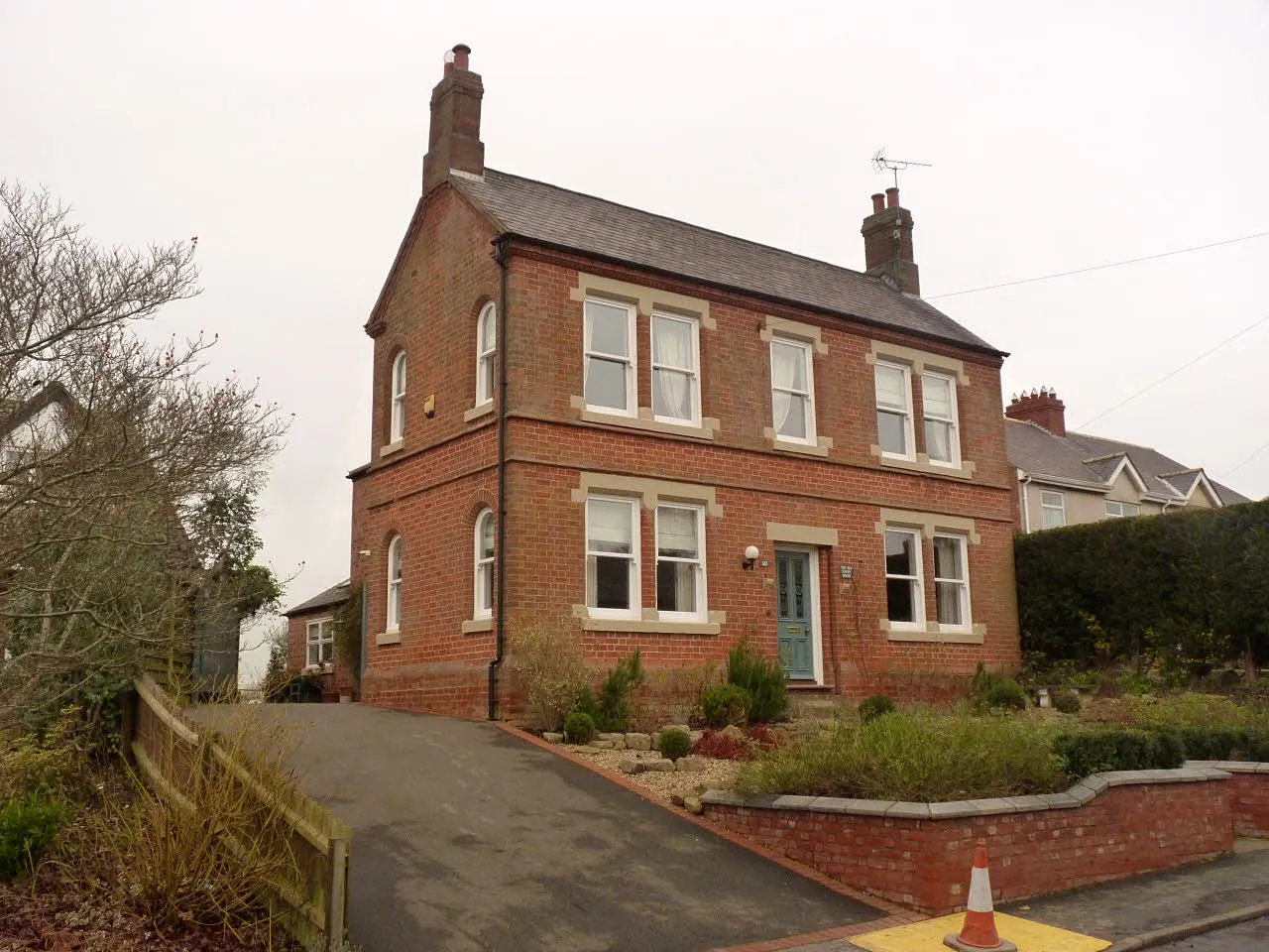 Photo showing: The Old School House, Willoughby