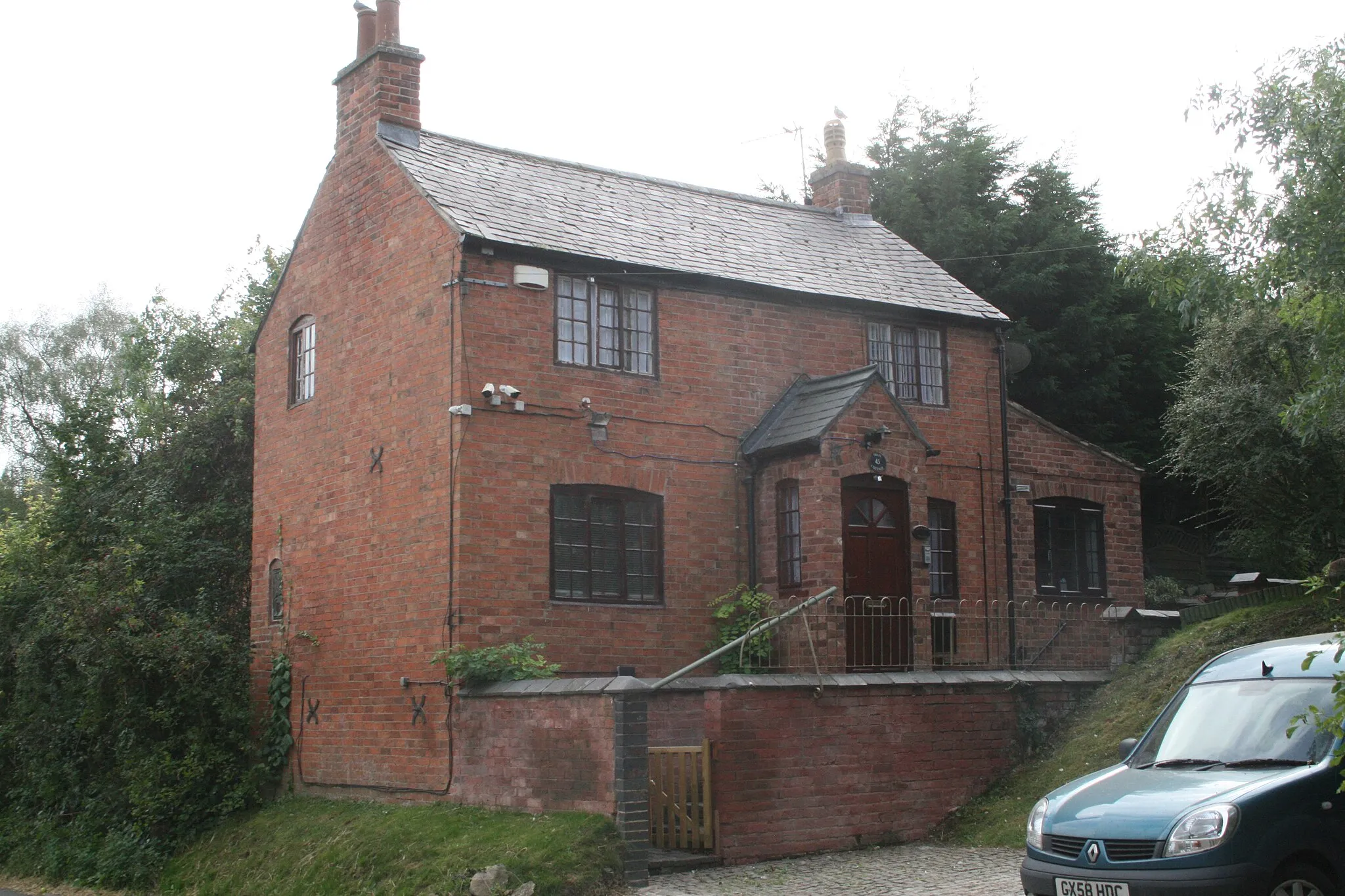 Photo showing: This is a photo of listed building number 1230645.