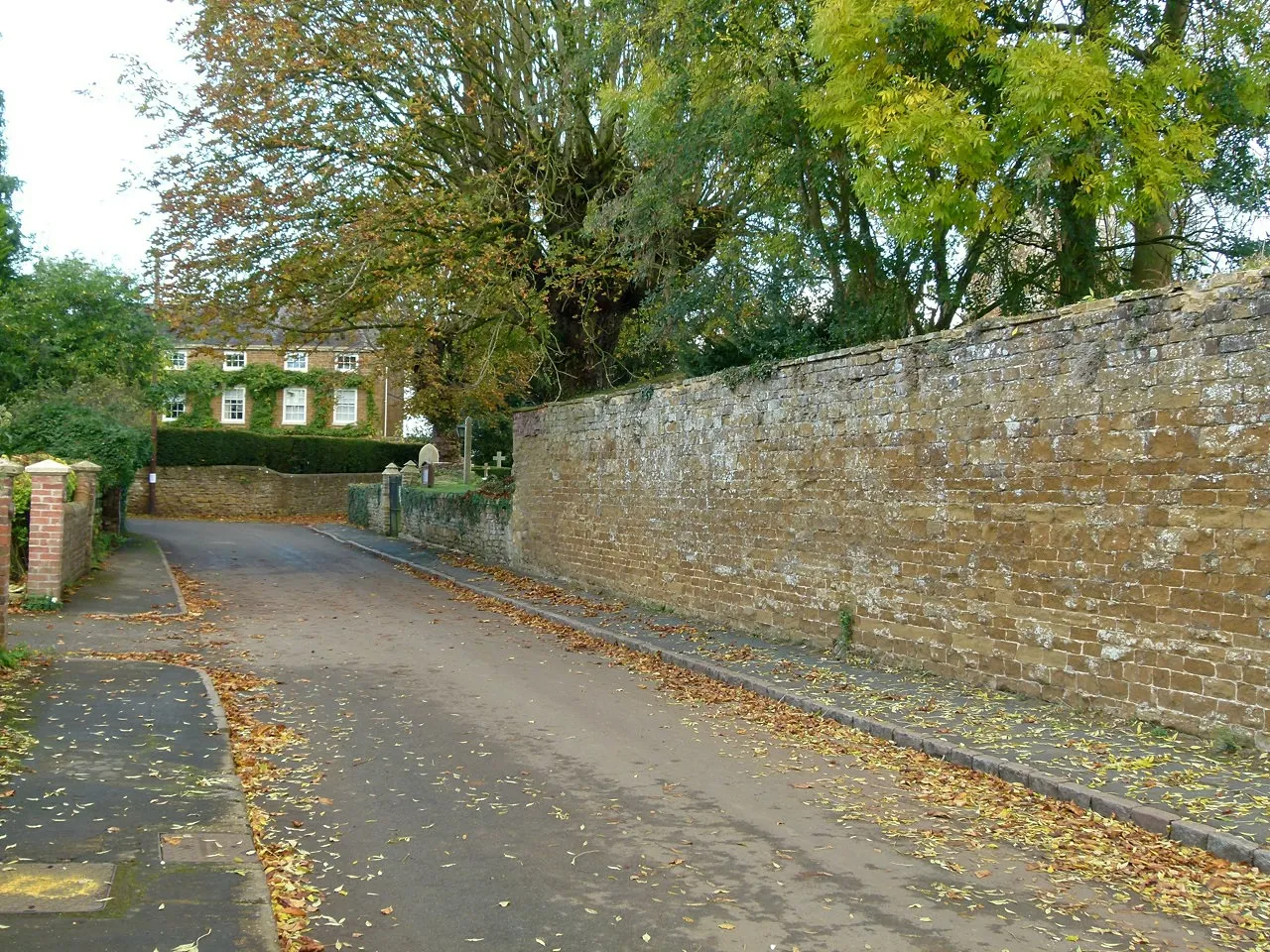 Photo showing: Main Street, Goadby Marwood