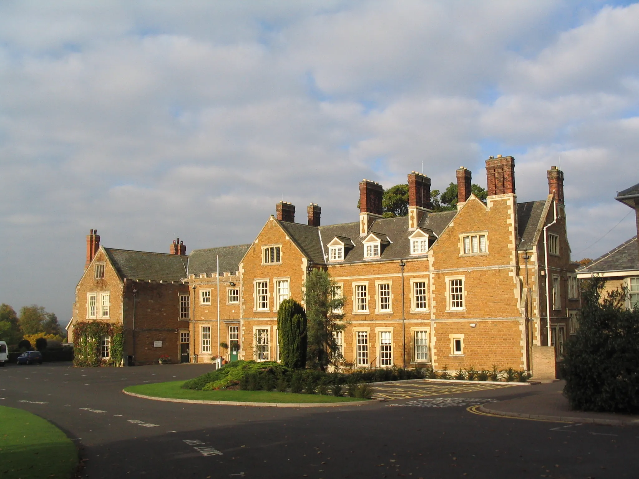 Photo showing: Brooksby Hall 16th century manor house; part of Brooksby Melton College