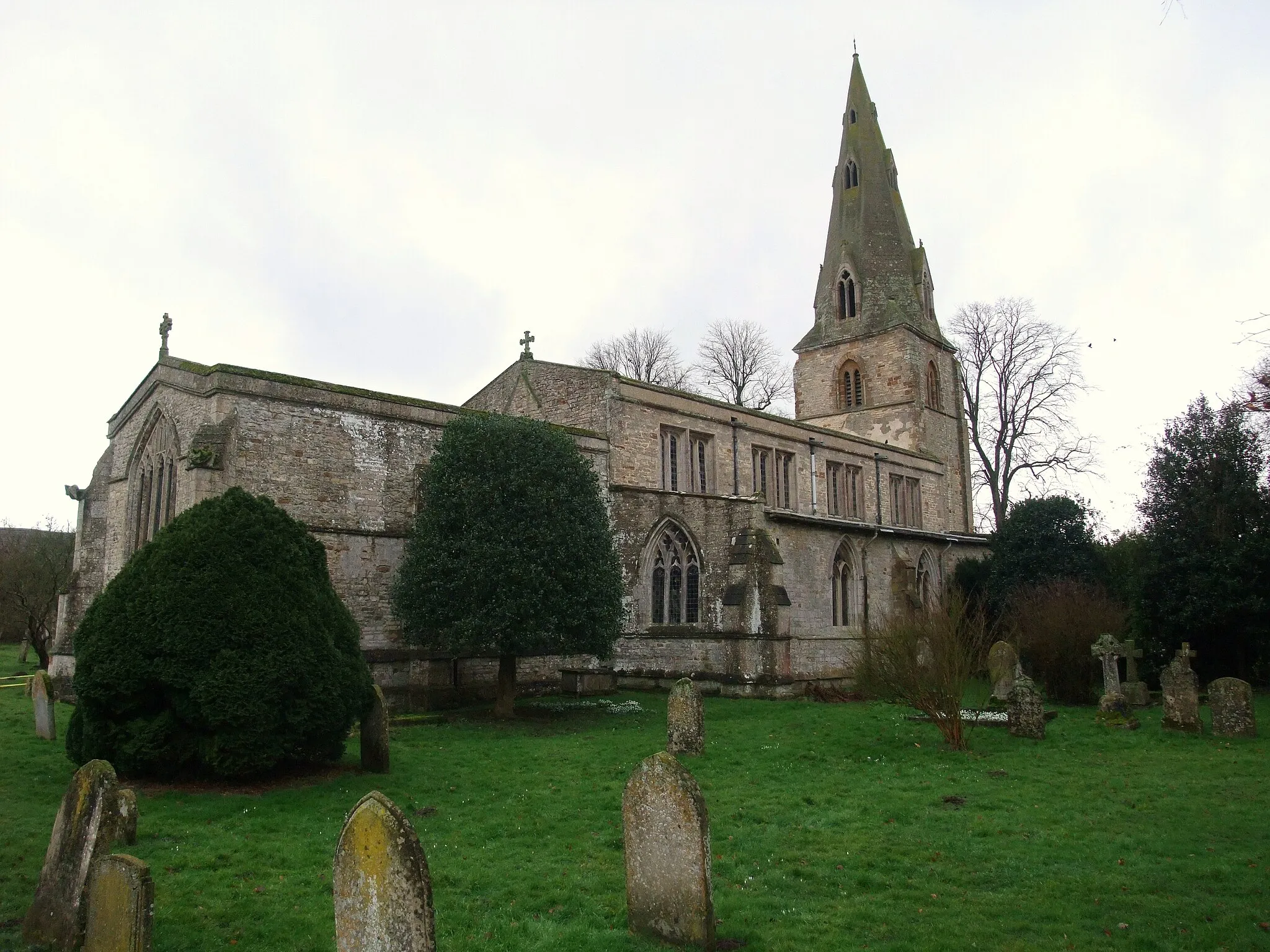 Photo showing: Church of England parish church of St John the Baptist, Harringworth, Northamptonshire, seen from the northeast