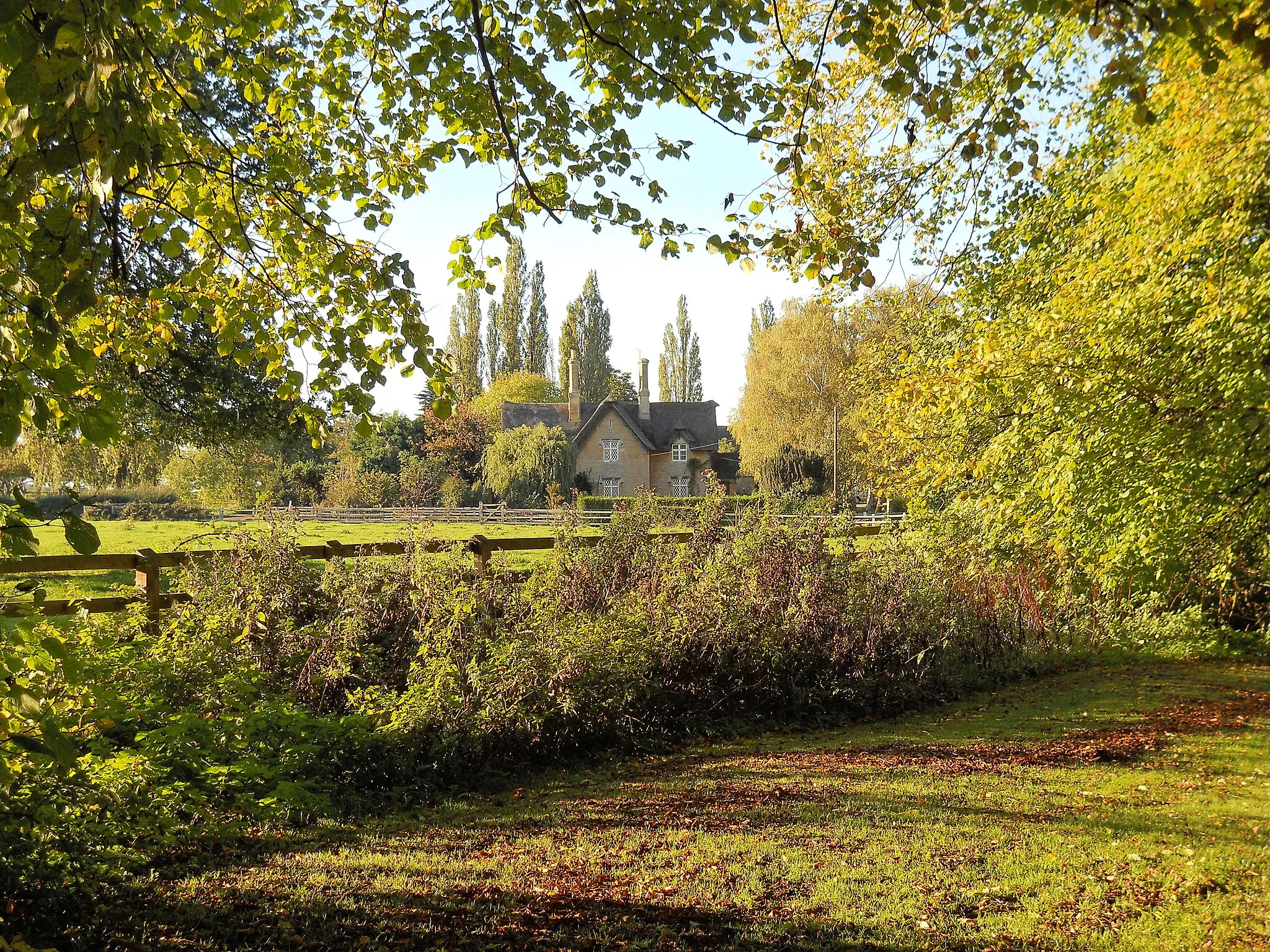 Photo showing: Autumn scene near Marholm