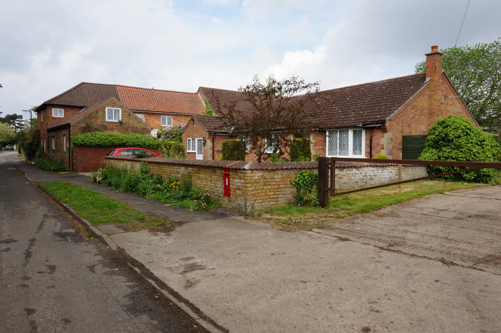 Photo showing: Church Lane, Sudbrooke