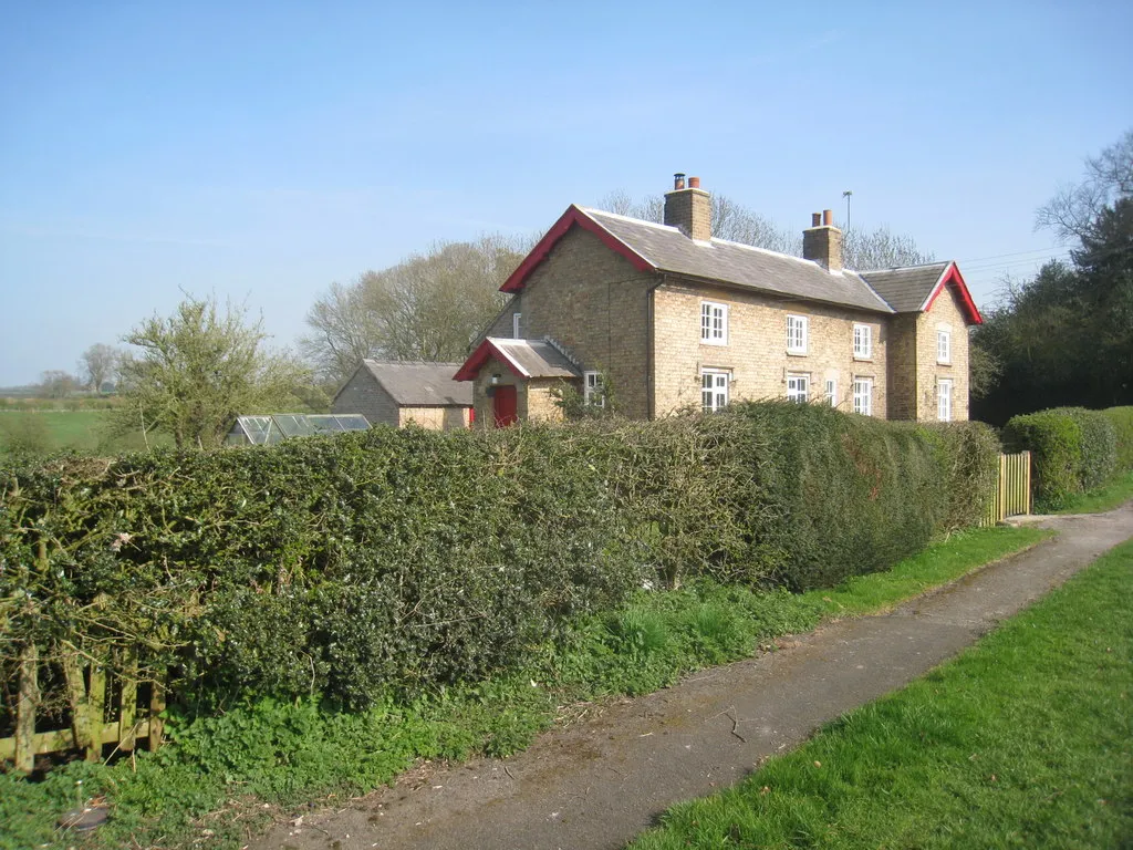 Photo showing: Cottages, Hainton