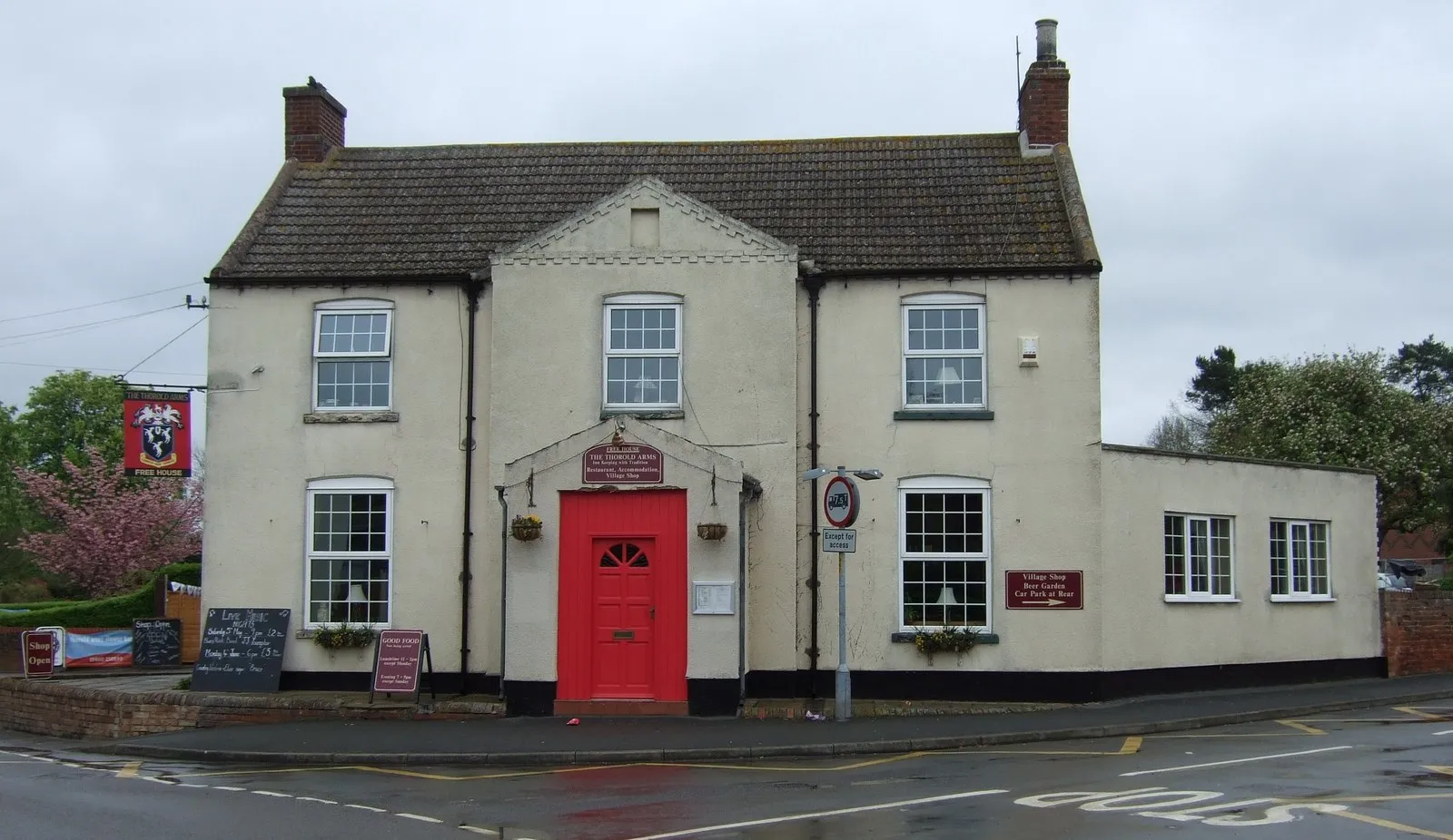 Photo showing: The Thorold Arms, Marston