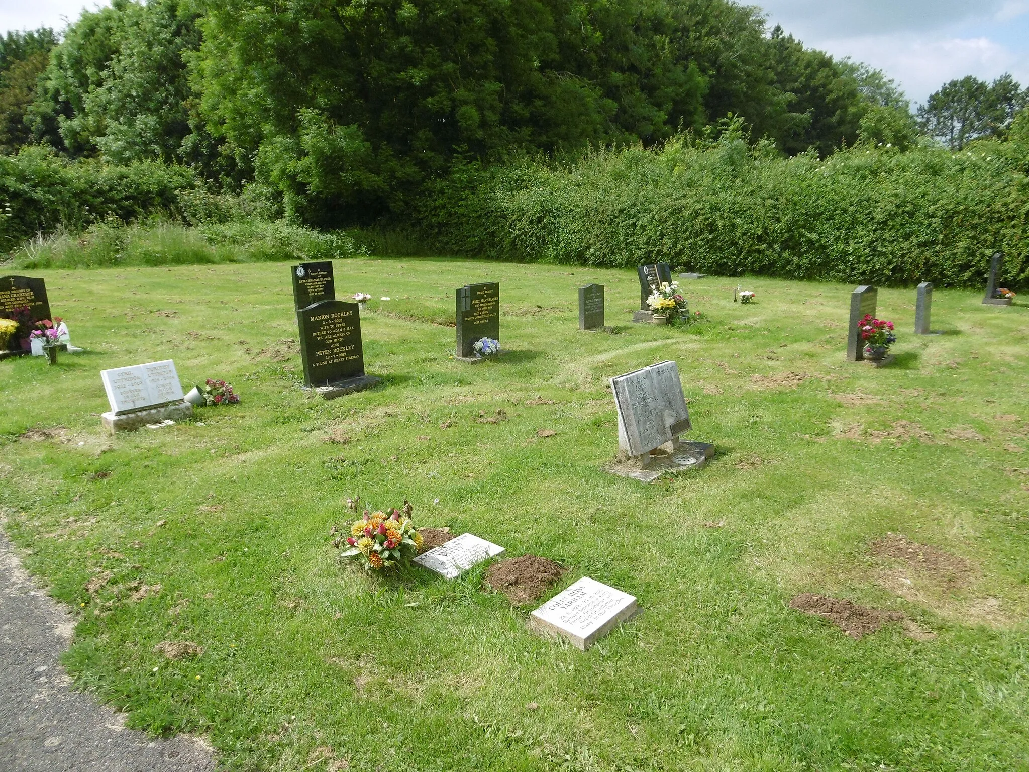 Photo showing: Old Post Lane Cemetery, Woolsthorpe