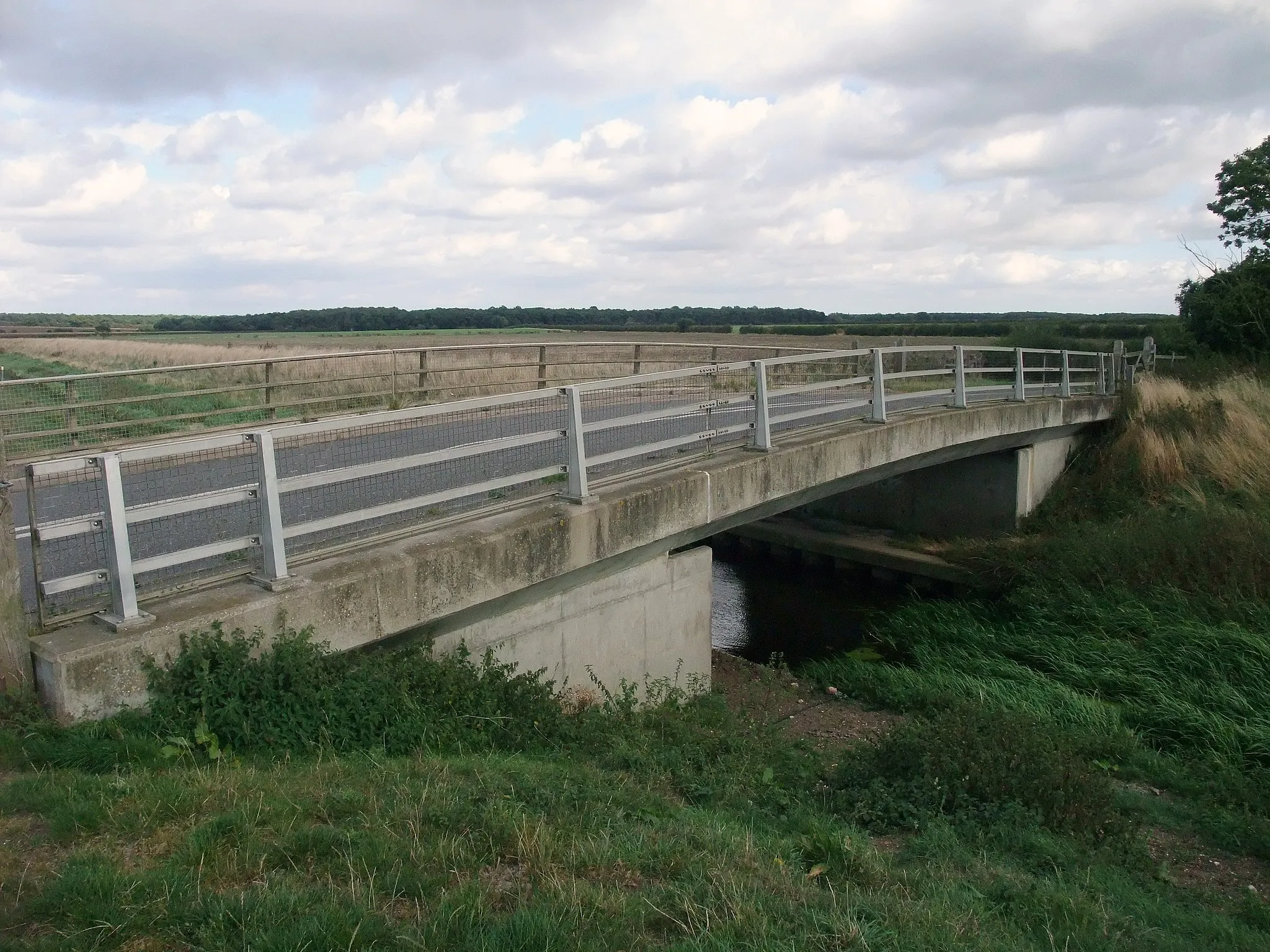 Photo showing: Duckpool Bridge crossing Catchwater Drain