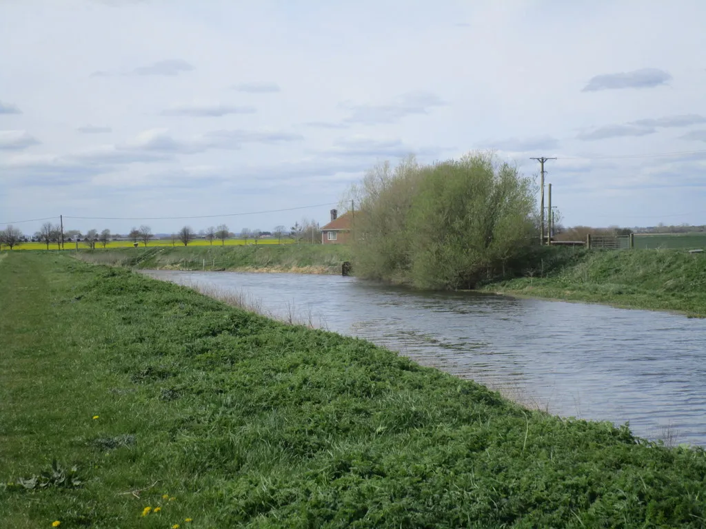 Photo showing: Approaching Billinghay Pumping Station