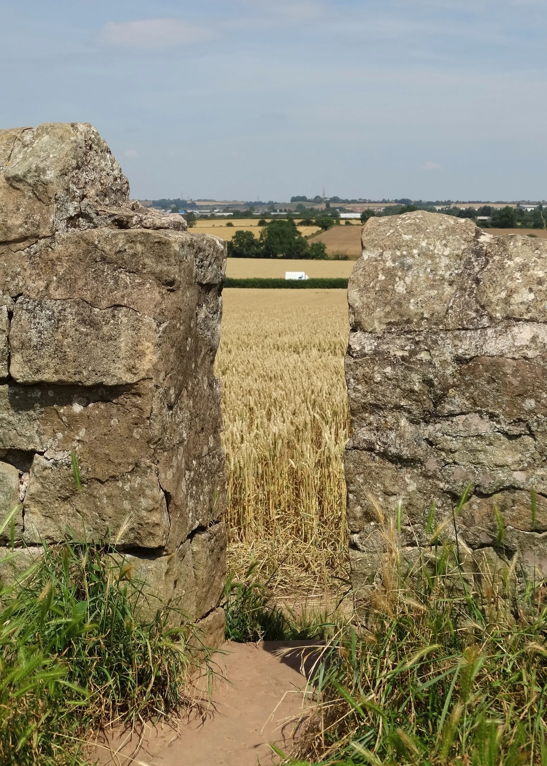 Photo showing: At the footpath junction west of South Anston