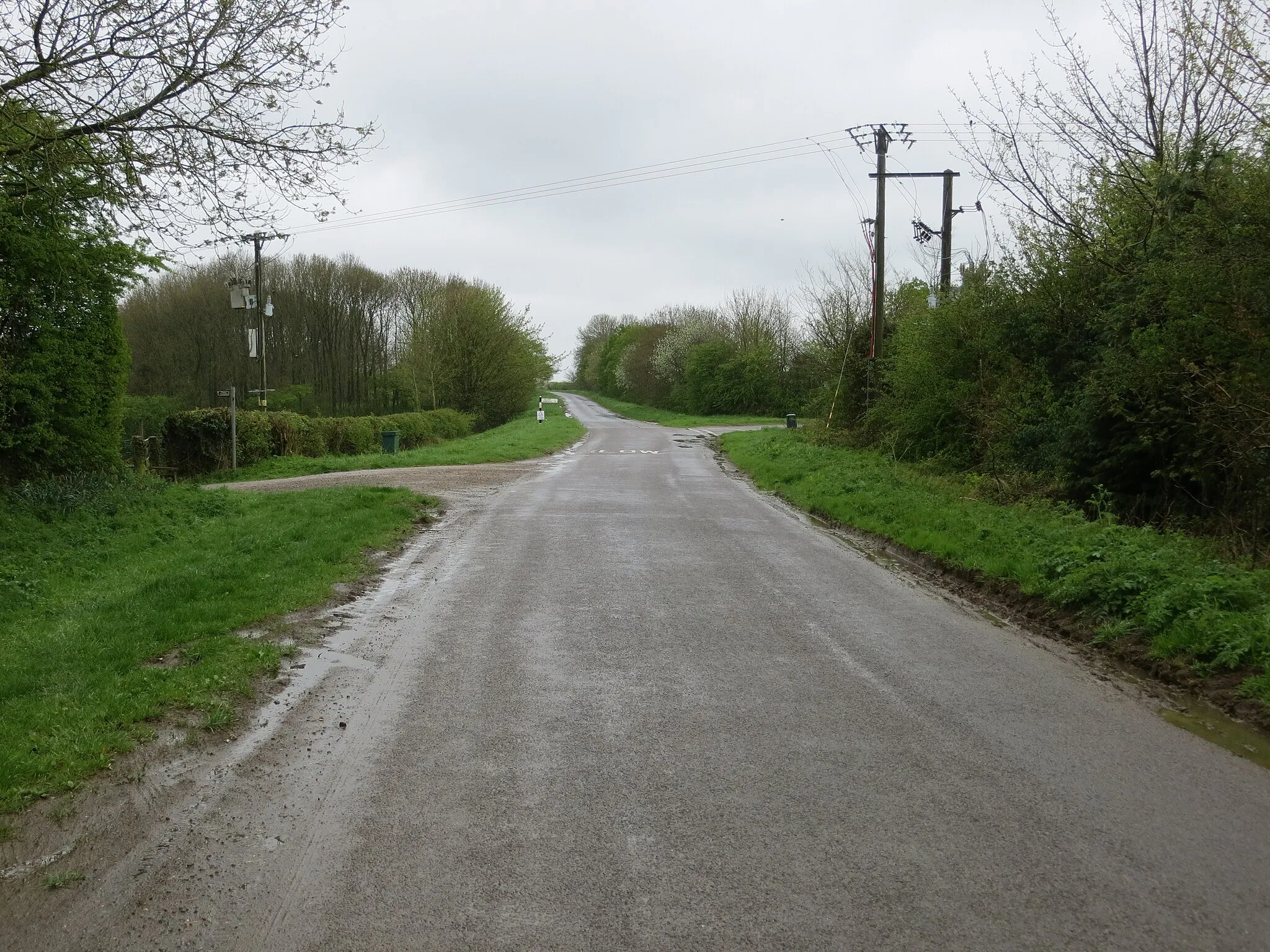 Photo showing: Junction of roads near Fulletby