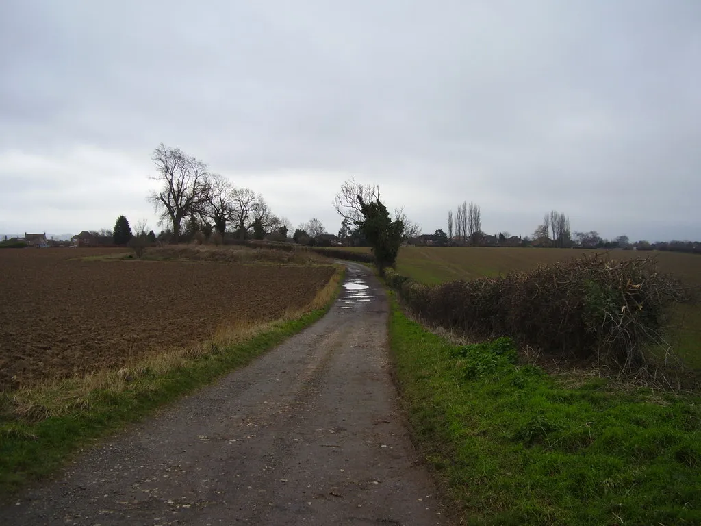 Photo showing: A bend in the track