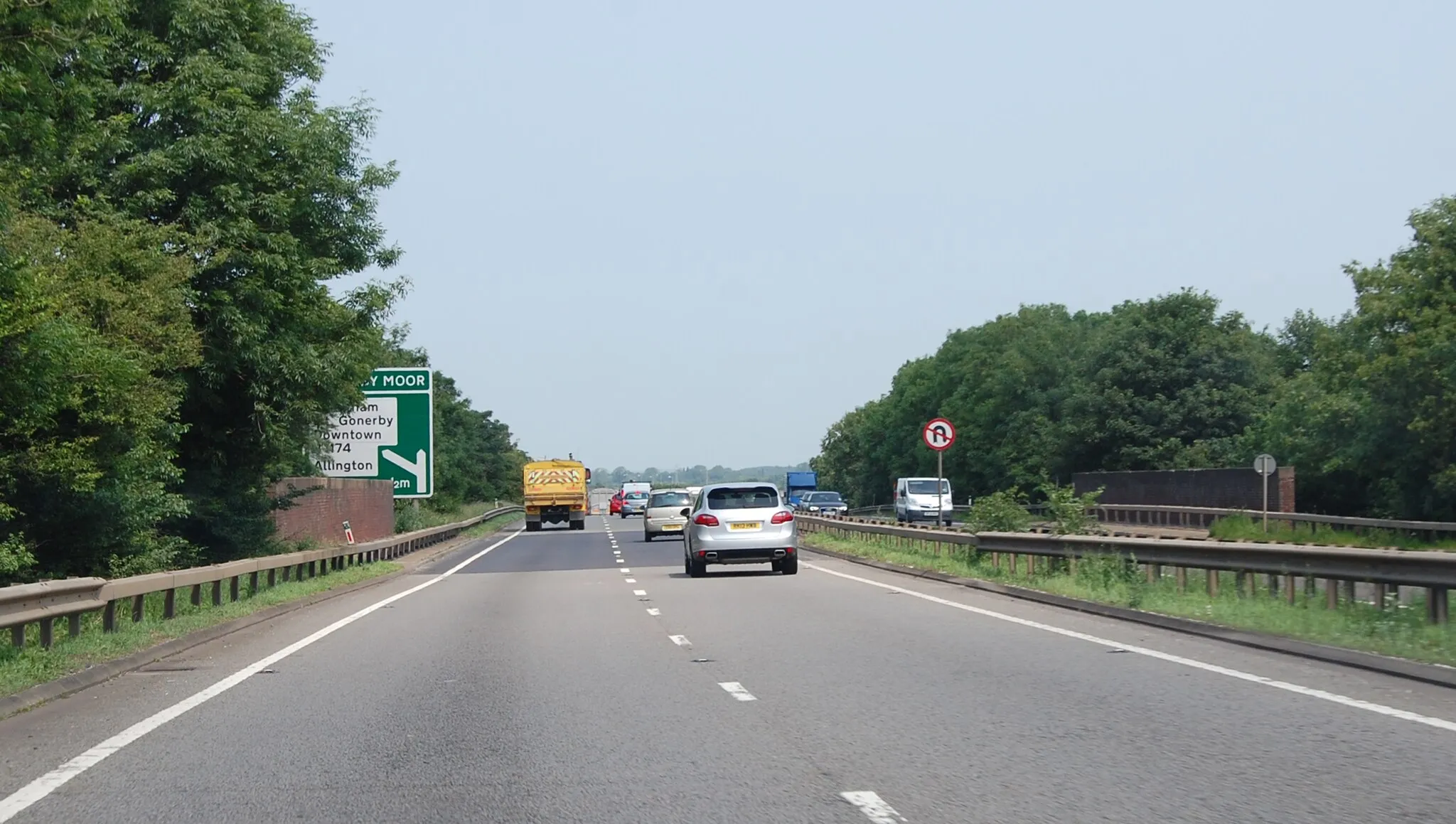 Photo showing: A1 approaching Gonerby Moor
