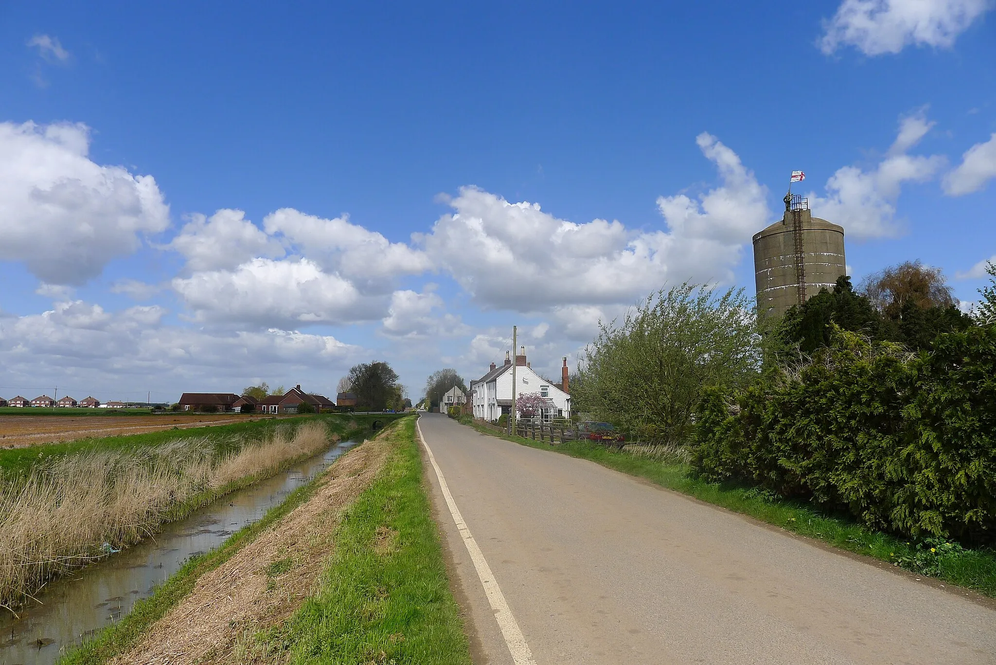 Photo showing: The North Forty Foot Bank and Drain through Holland Fen