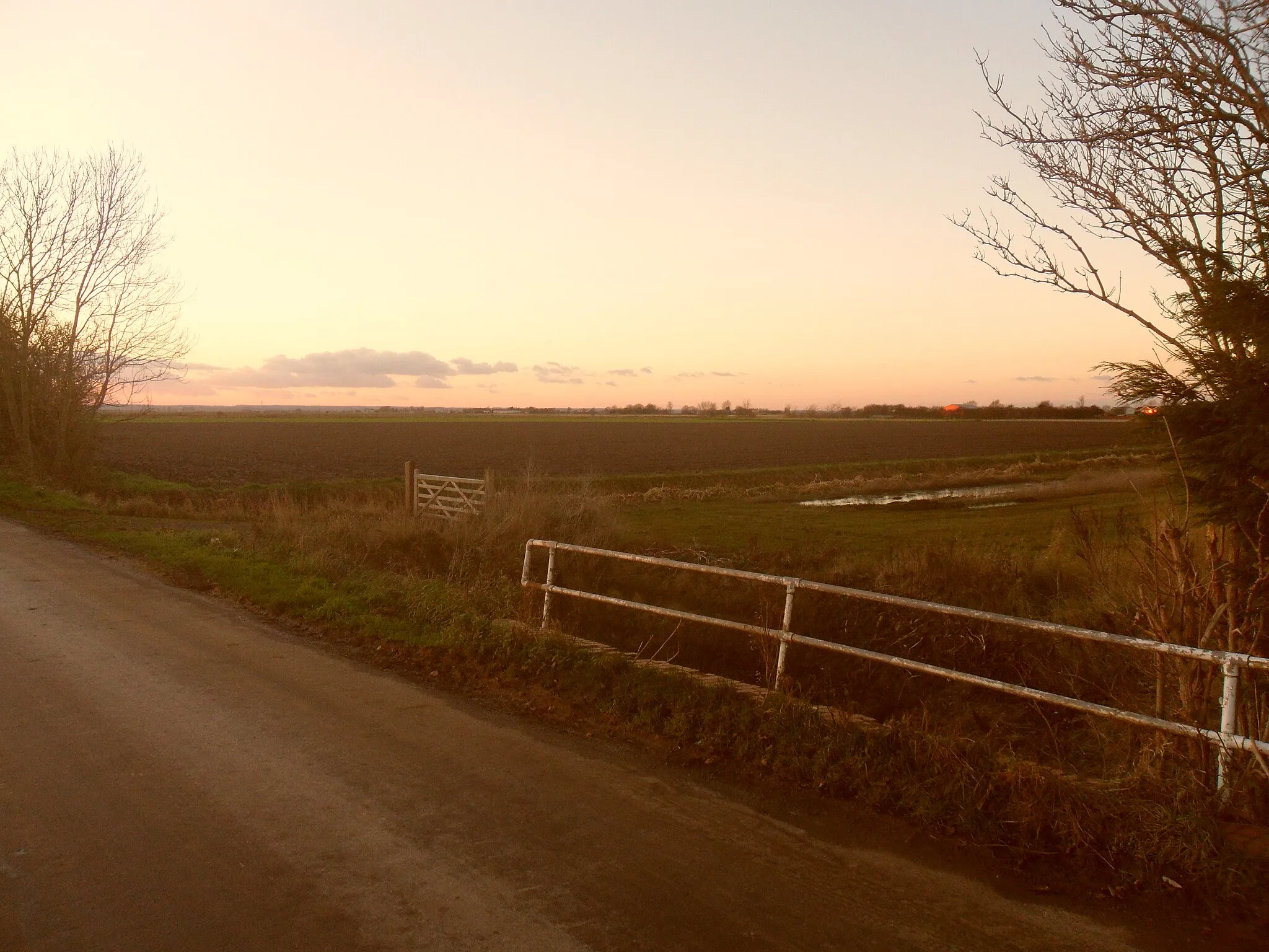 Photo showing: Evening scenery, Black Hole Drove, Northgate