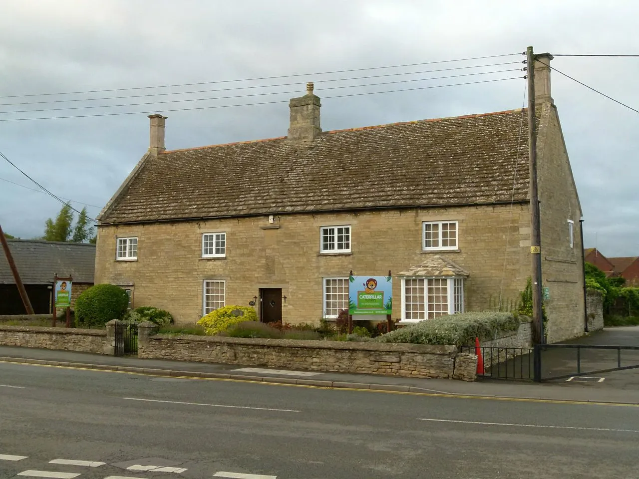 Photo showing: 100 Bridge Street, Deeping St James