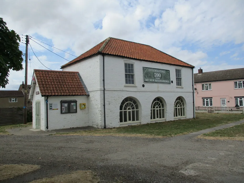Photo showing: The Town Hall, New Bolingbroke