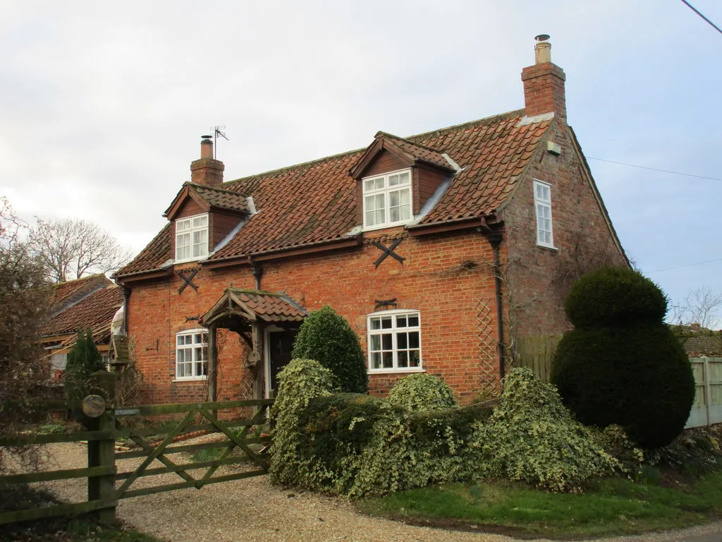 Photo showing: Cottage in Wood Enderby