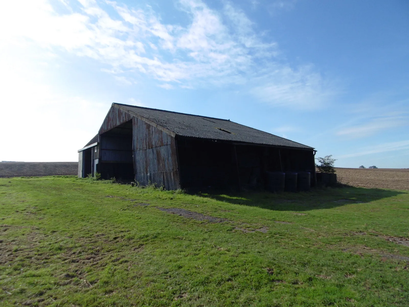 Photo showing: Barn near Tathwell Grange, Tathwell