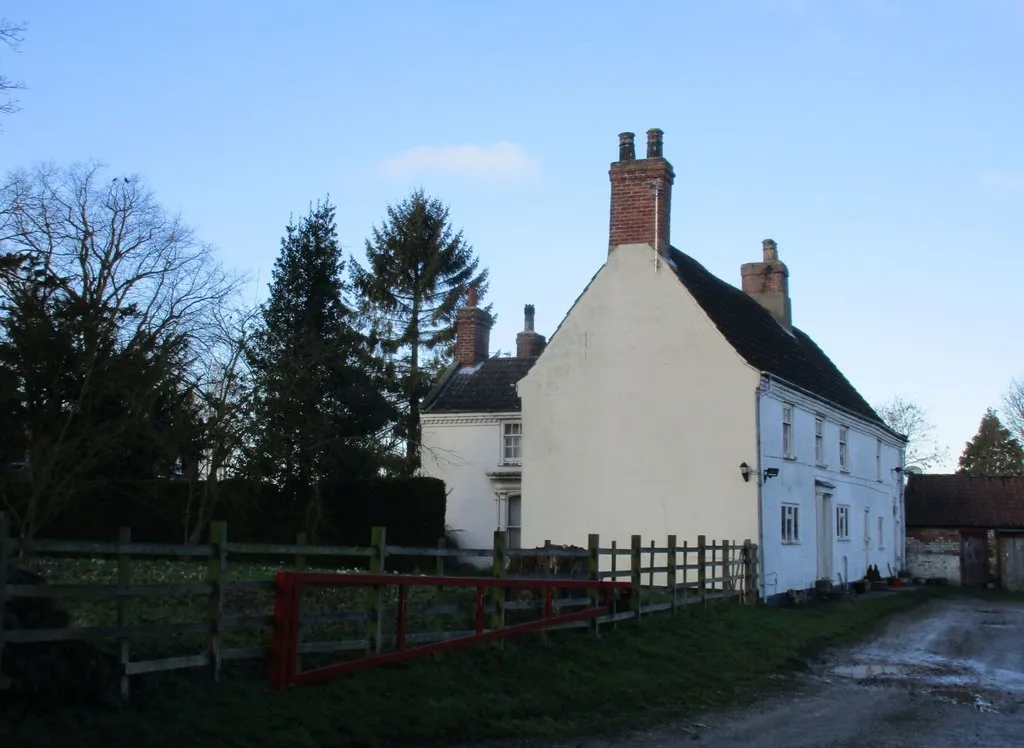 Photo showing: Glebe Farm House