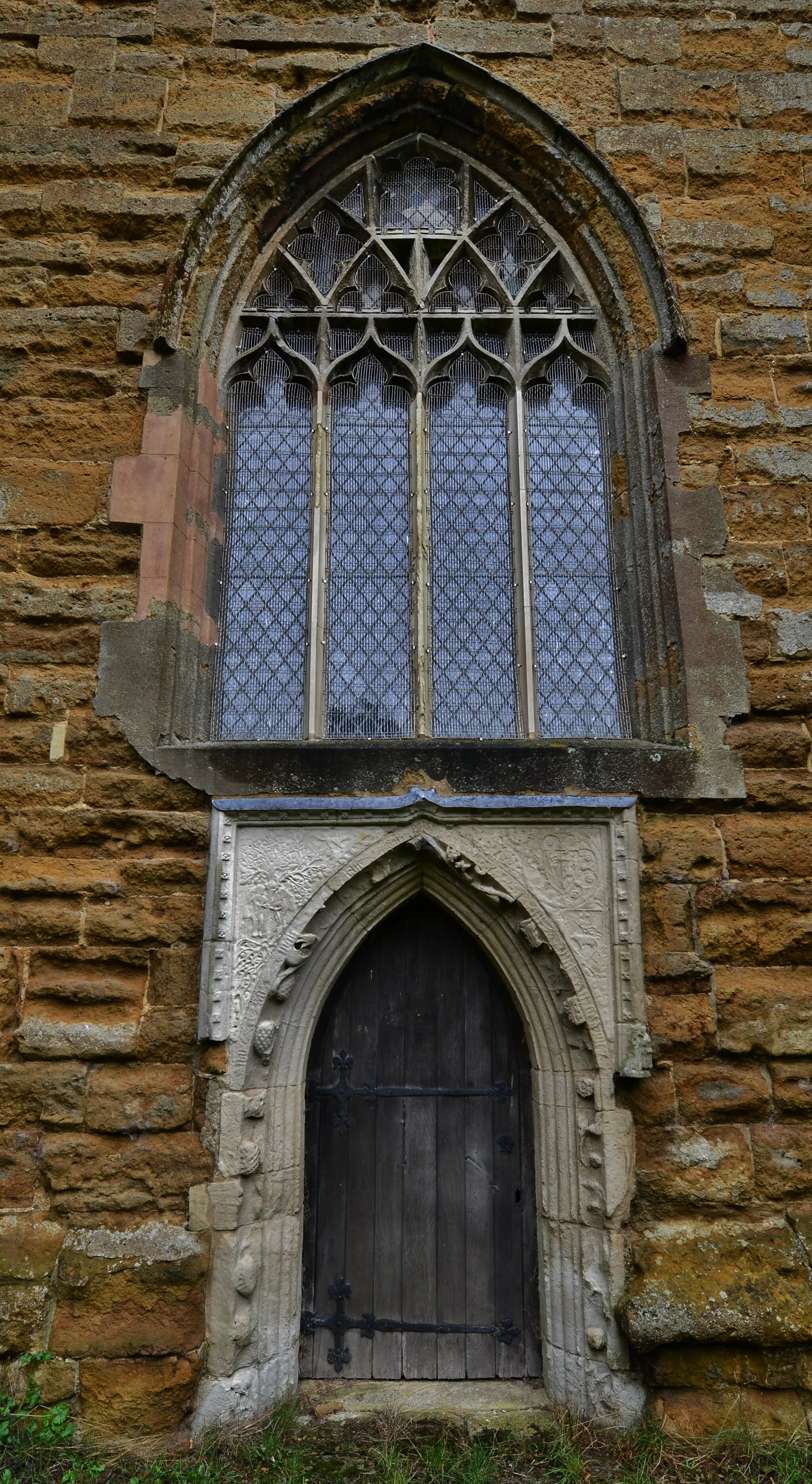 Photo showing: Yarburgh, St. John the Baptist Church: The tower's west doorway