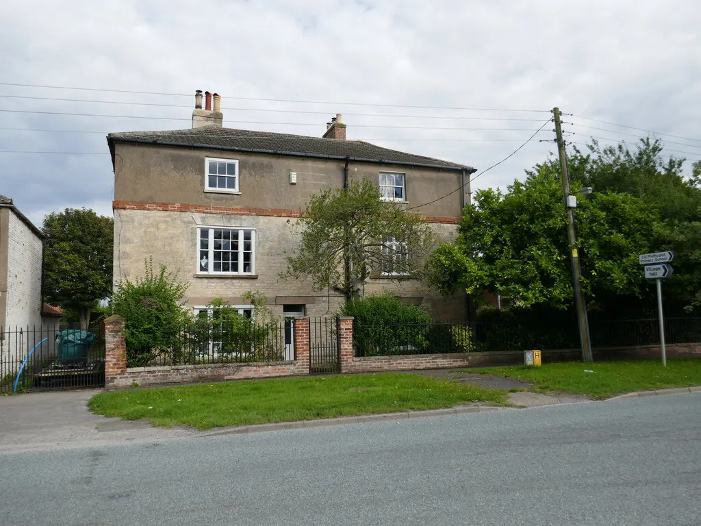 Photo showing: The Old Hall, Brant Broughton