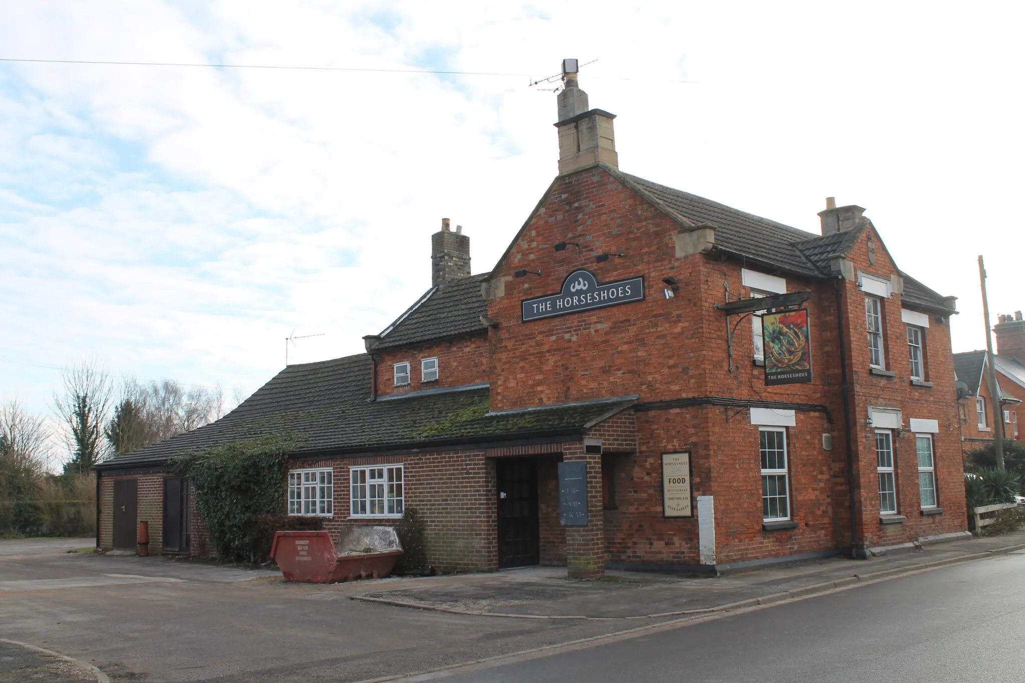 Photo showing: The Horseshoes Pub, Silk Willoughby