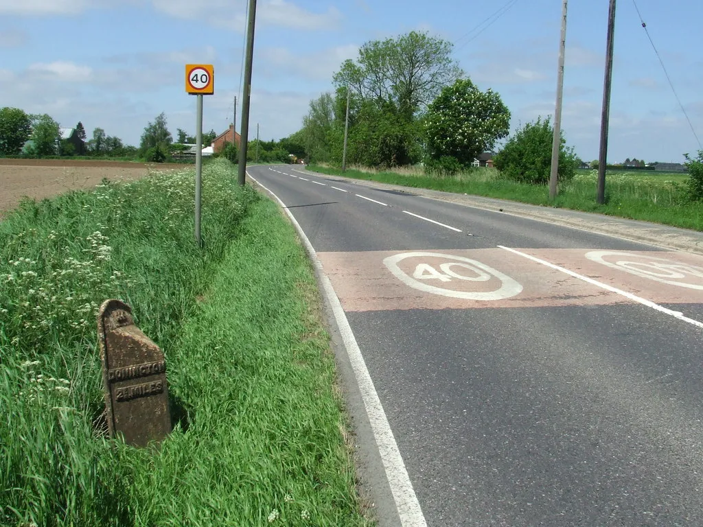 Photo showing: Cast Iron Milepost